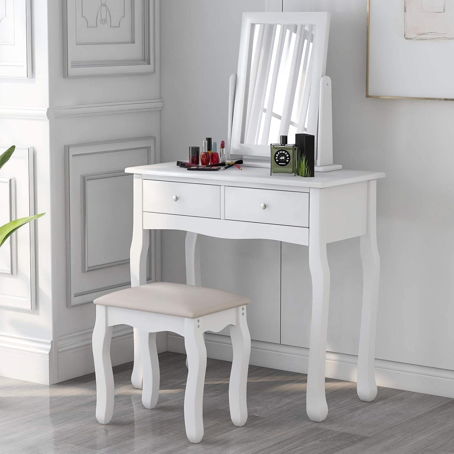 Schminktisch aus Holz mit Spiegel und Hocker