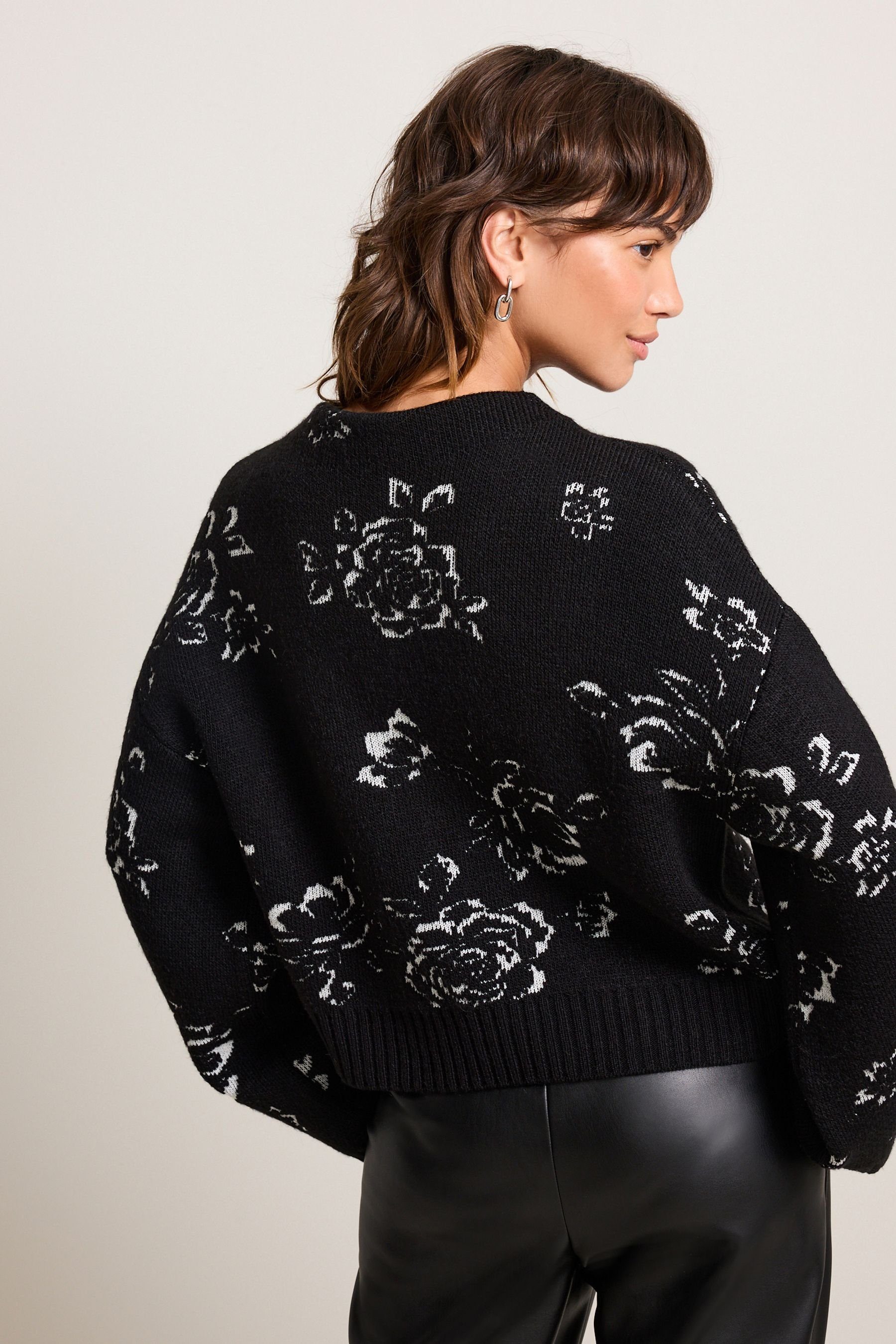 Next Strickpullover Langärmeliger Pullover (1-tlg) Jacquard aus floralem