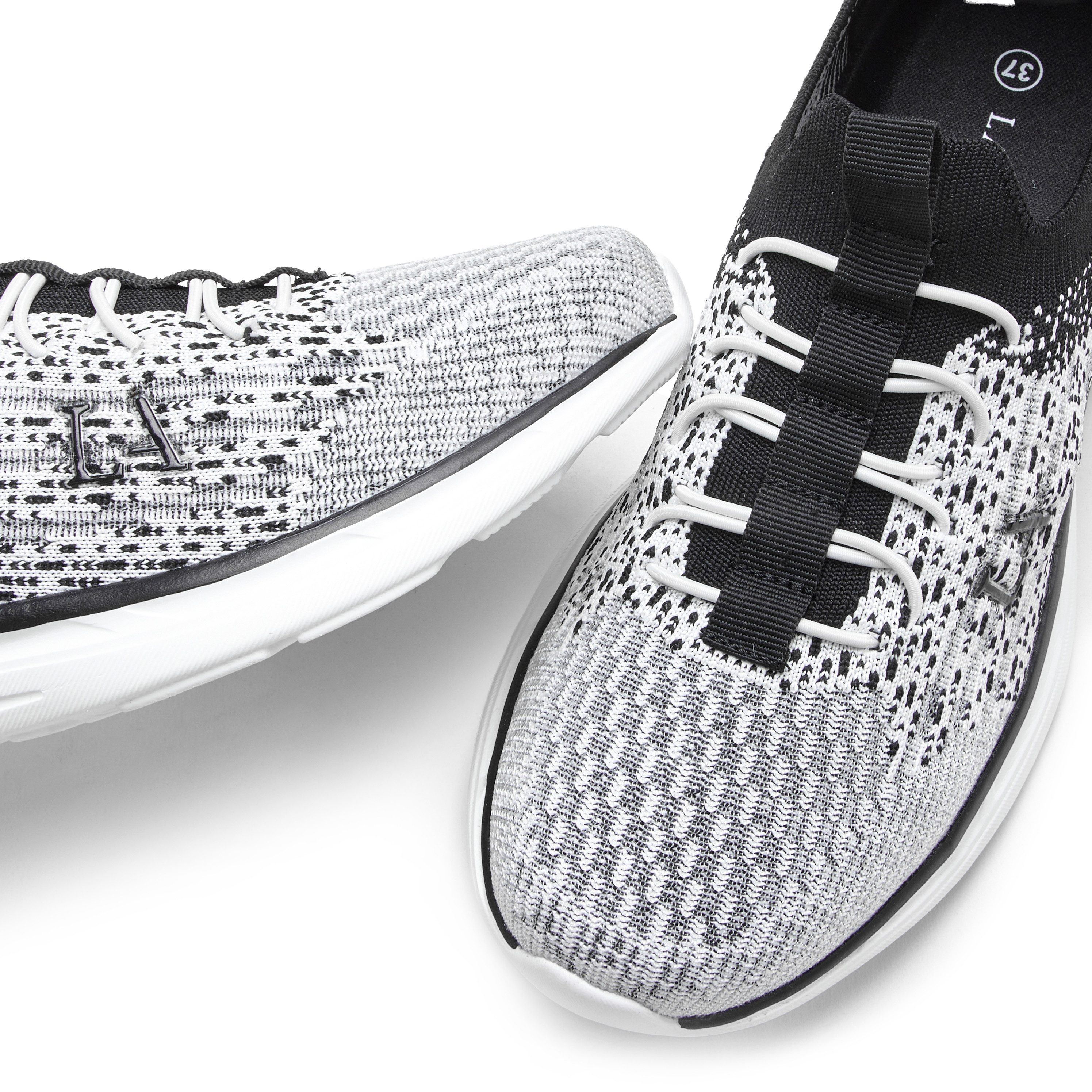 LASCANA Slipper, Halbschuh, Turnschuhe, Slip-On-Sneaker, Sneaker bequem zum Reinschlüpfen mit elastischen Schnürbändern Unisex VEGAN