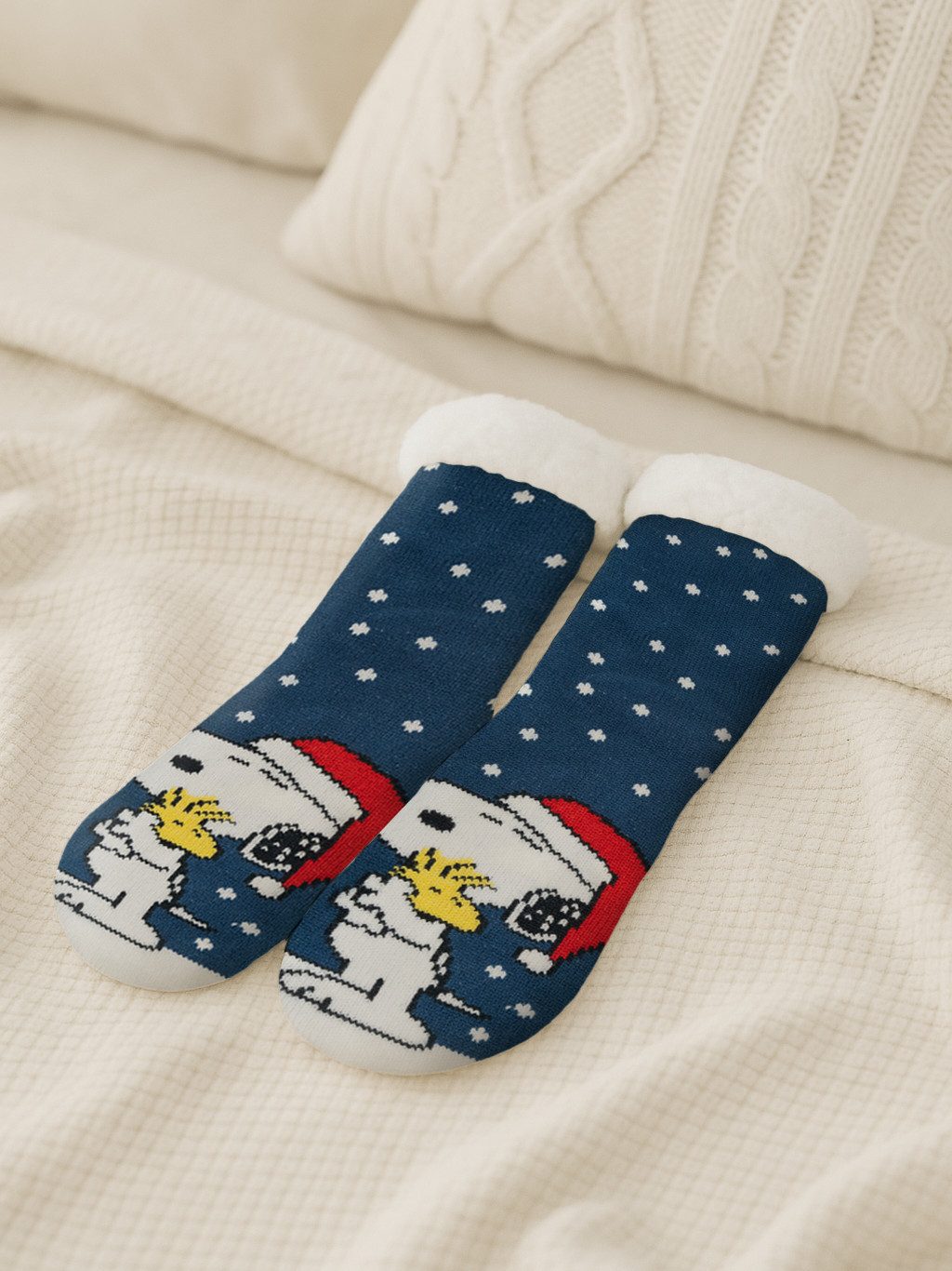 United Labels® Haussocken Peanuts Snoopy Hüttensocken Haussocken Kuschelsocken Wintersocken