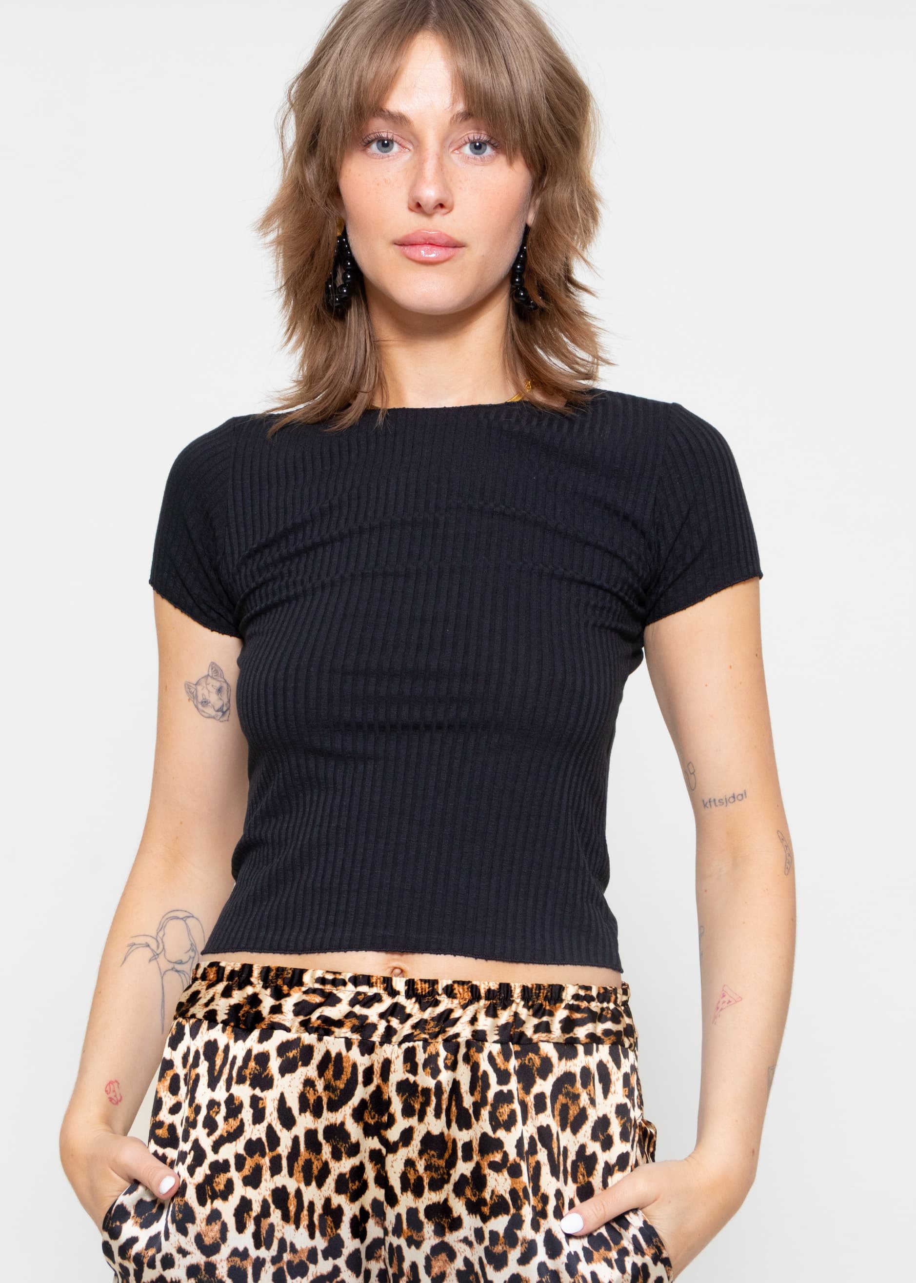 Kurzarmshirt Geripptes T-Shirt Damen mit Rundhalsausschnitt