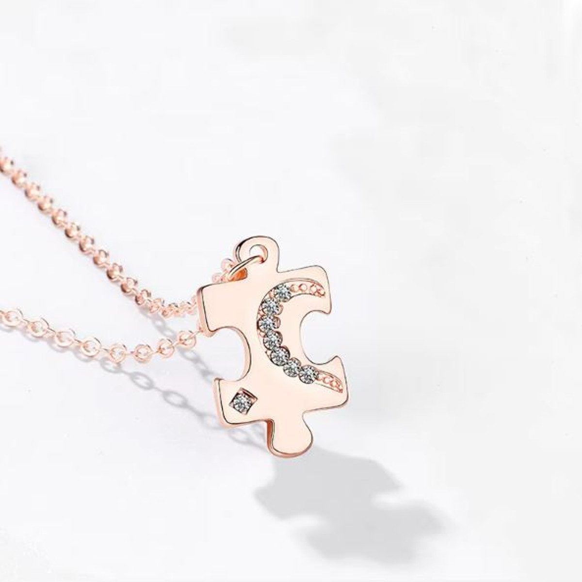 KARMA Freundschaftskette Partnerketten Herz-Puzzle Paarschmuck (Pärchenschmuck Valentinstag, 4-tlg., Liebesketten Verlobung Liebe Paar), Freundschaft Liebe Halsketten Herz silber schwarz