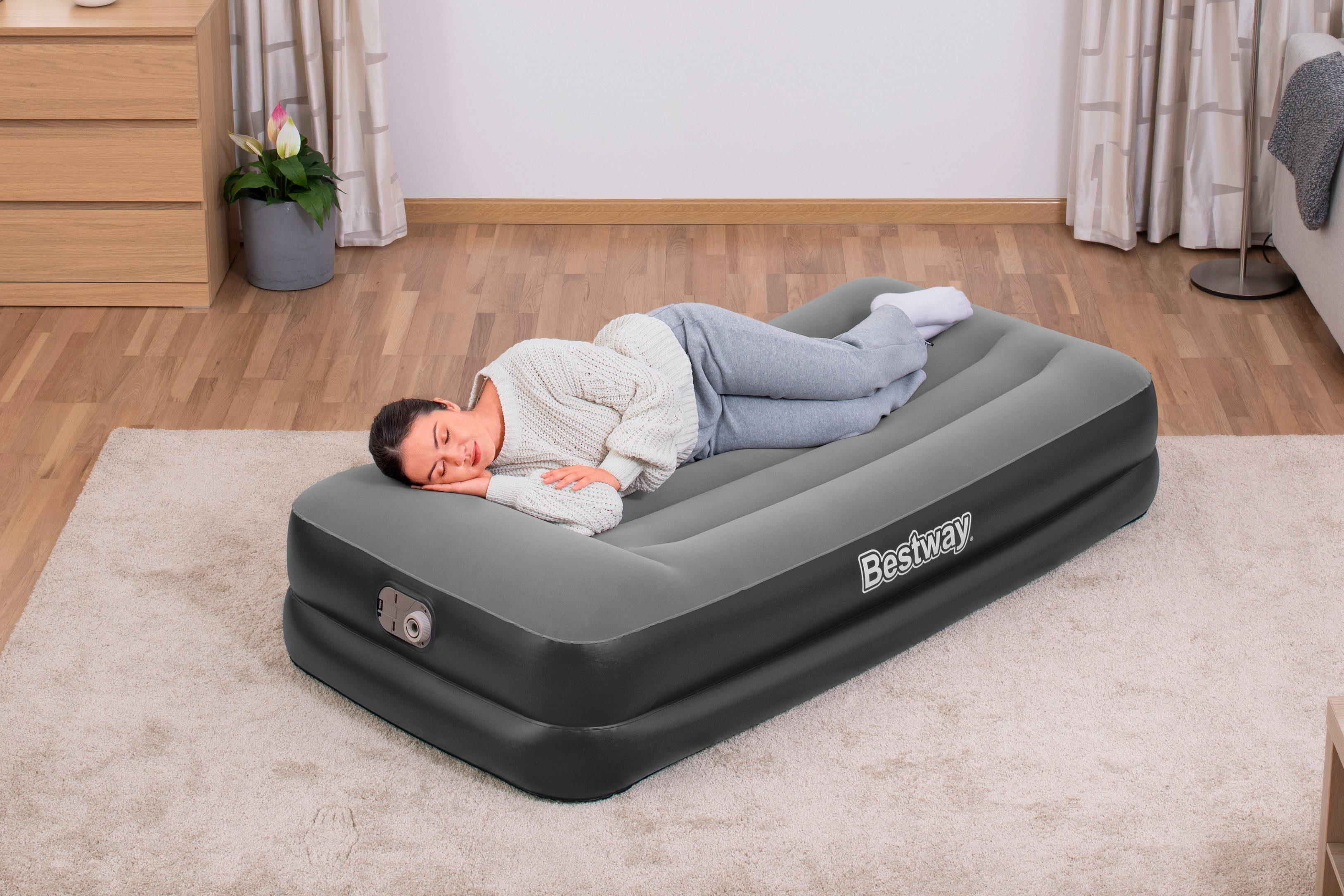 Bestway Luftbett Lufmatratze mit eingebauter Pumpe günstig online kaufen