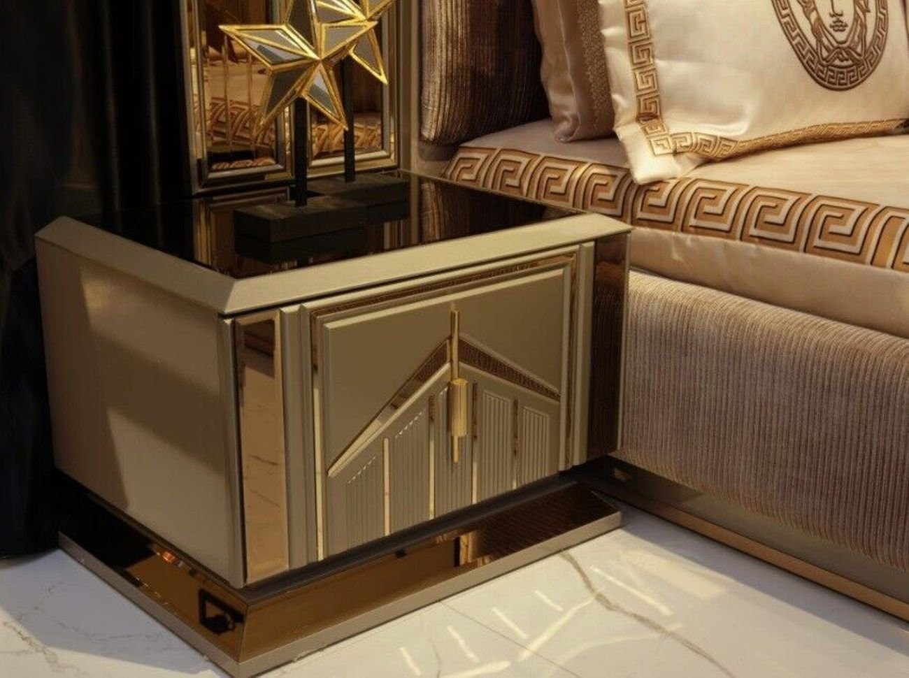 Möbel Nachttisch Luxus Nachttische Gold Beistelltisch Konsolen Schlafzimmer JVmoebel Holz