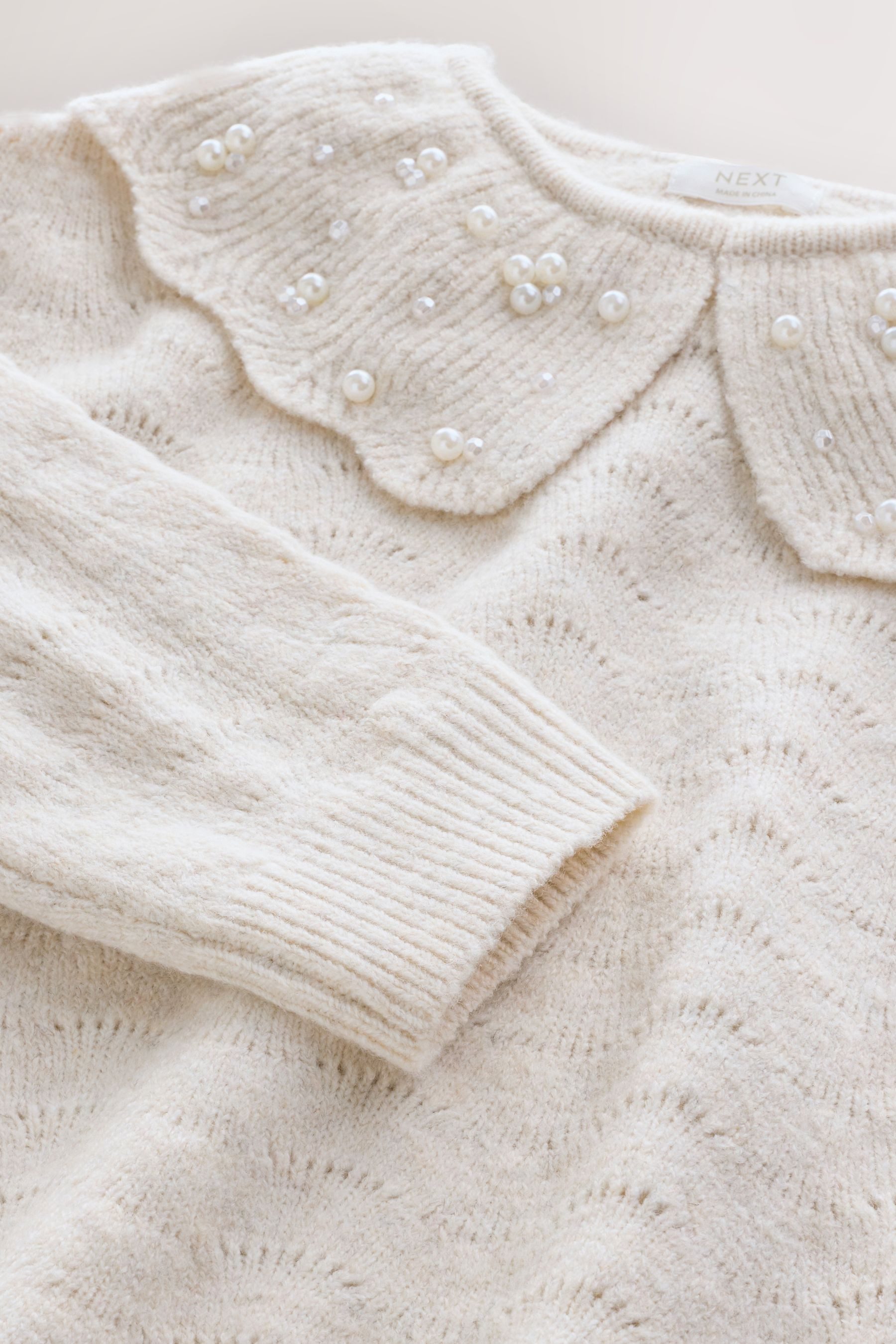 Next Strickpullover Pullover mit Perlen am Kragen (1-tlg)
