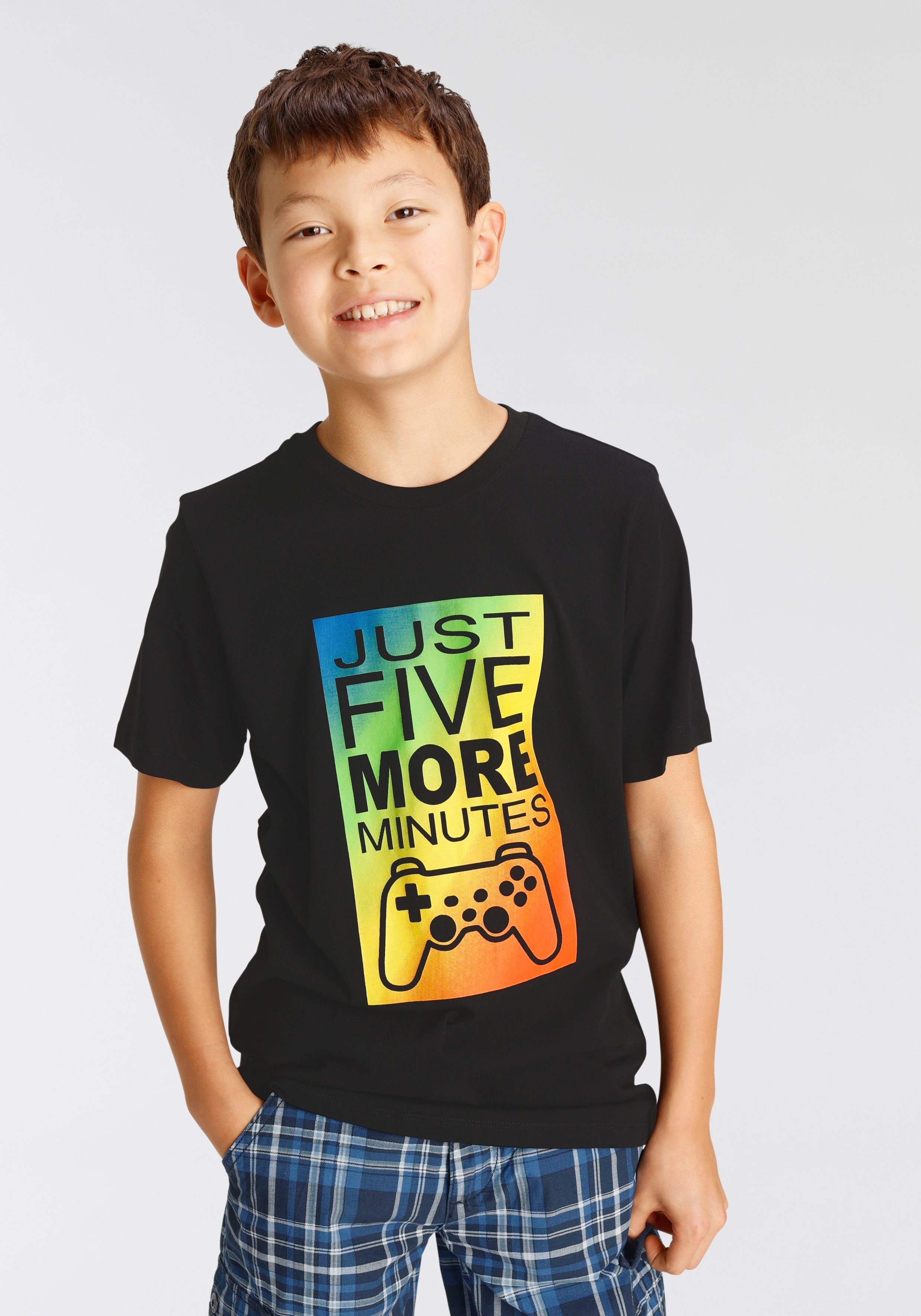 KIDSWORLD T-Shirt JUST MINUTES 5 MORE Gamer Spruch