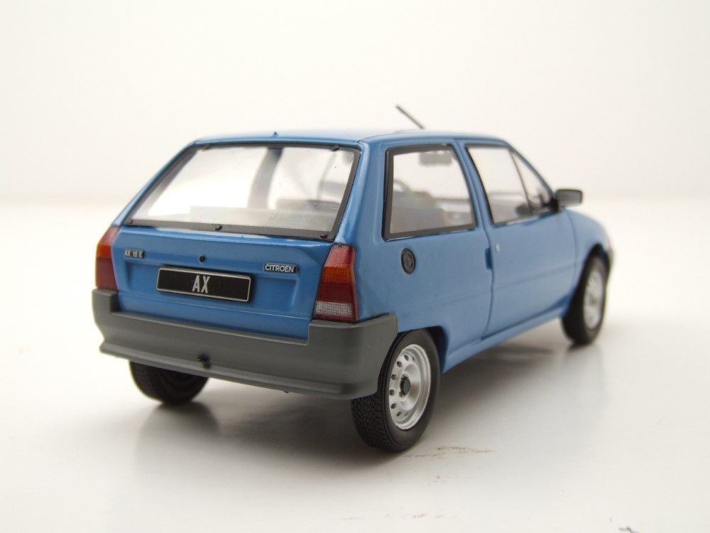 Whitebox Modellauto Citroen AX 1986 blau, Maßstab 1:24