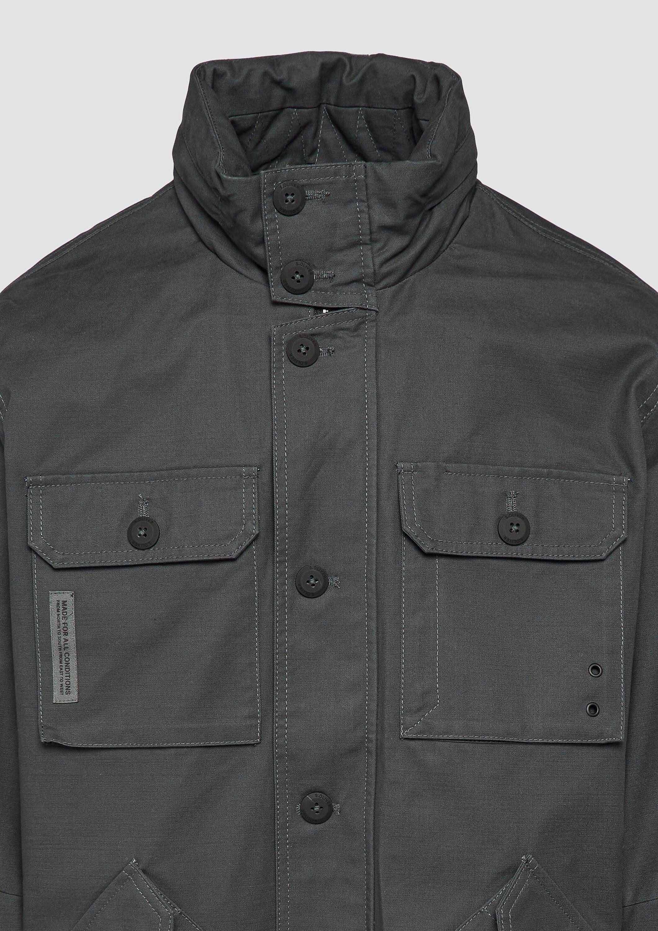 s.Oliver Funktionsjacke Outdoor-Jacke Jacke im Utility-Stil mit Kapuze im Kragen