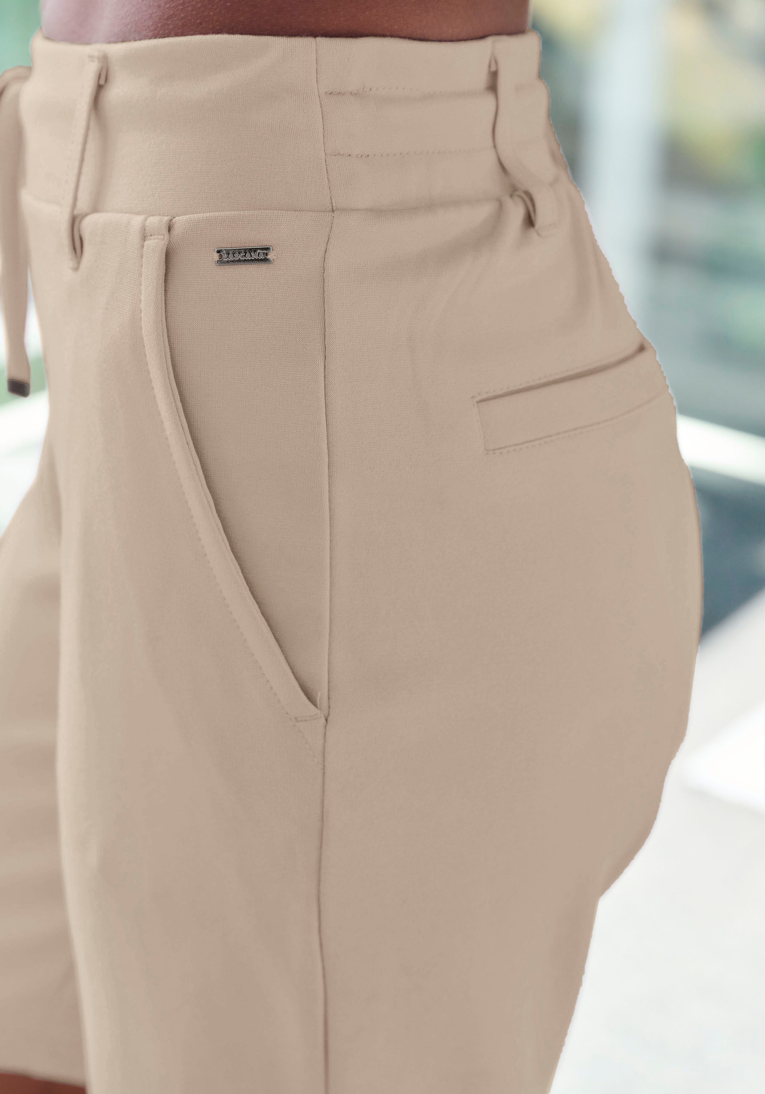 LASCANA Shorts mit Gürtelschlaufen und Bindeband, Loungewear – Bild 5 von 5