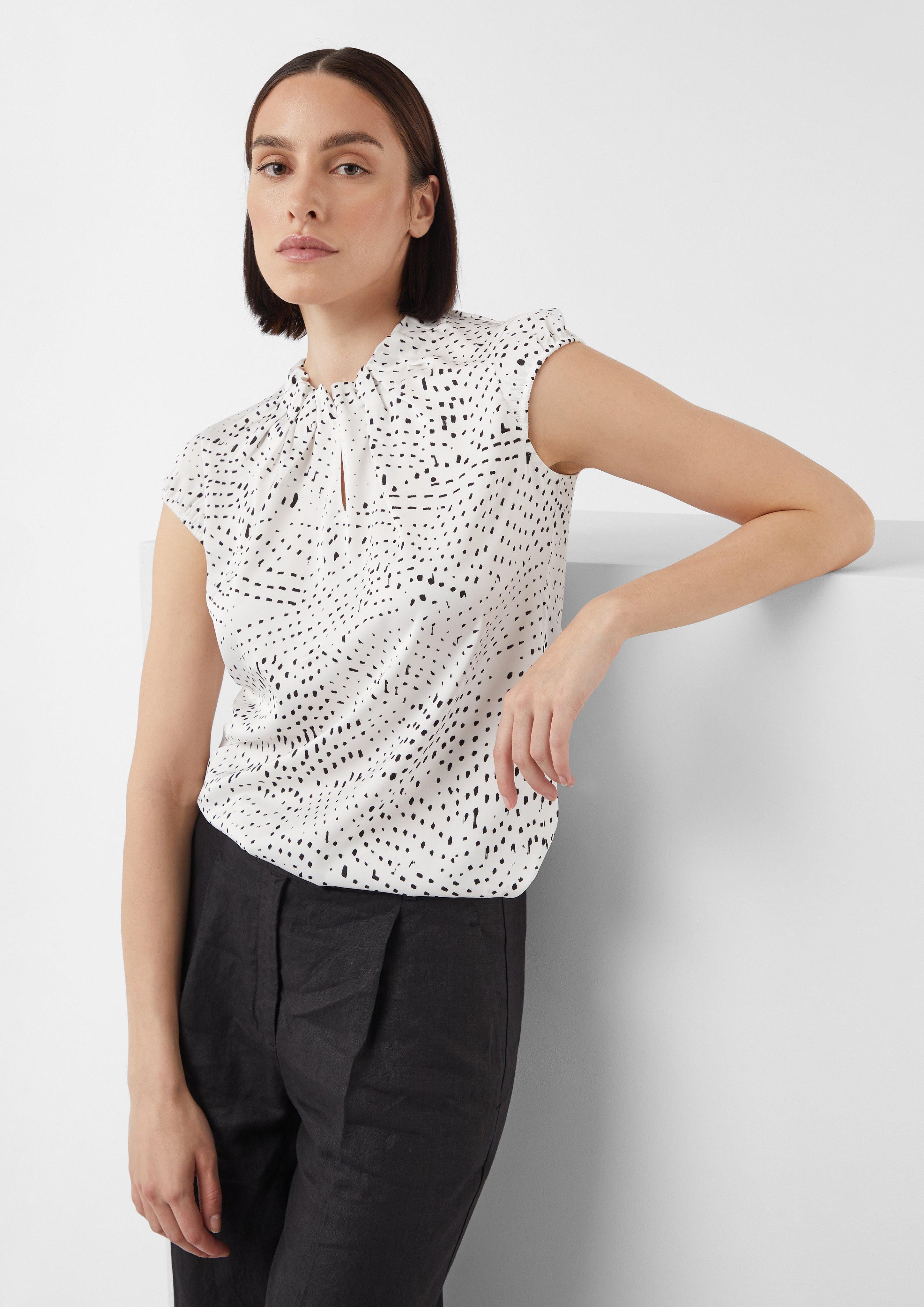Kurzarmbluse Gemusterte Satin-Bluse mit Raffung