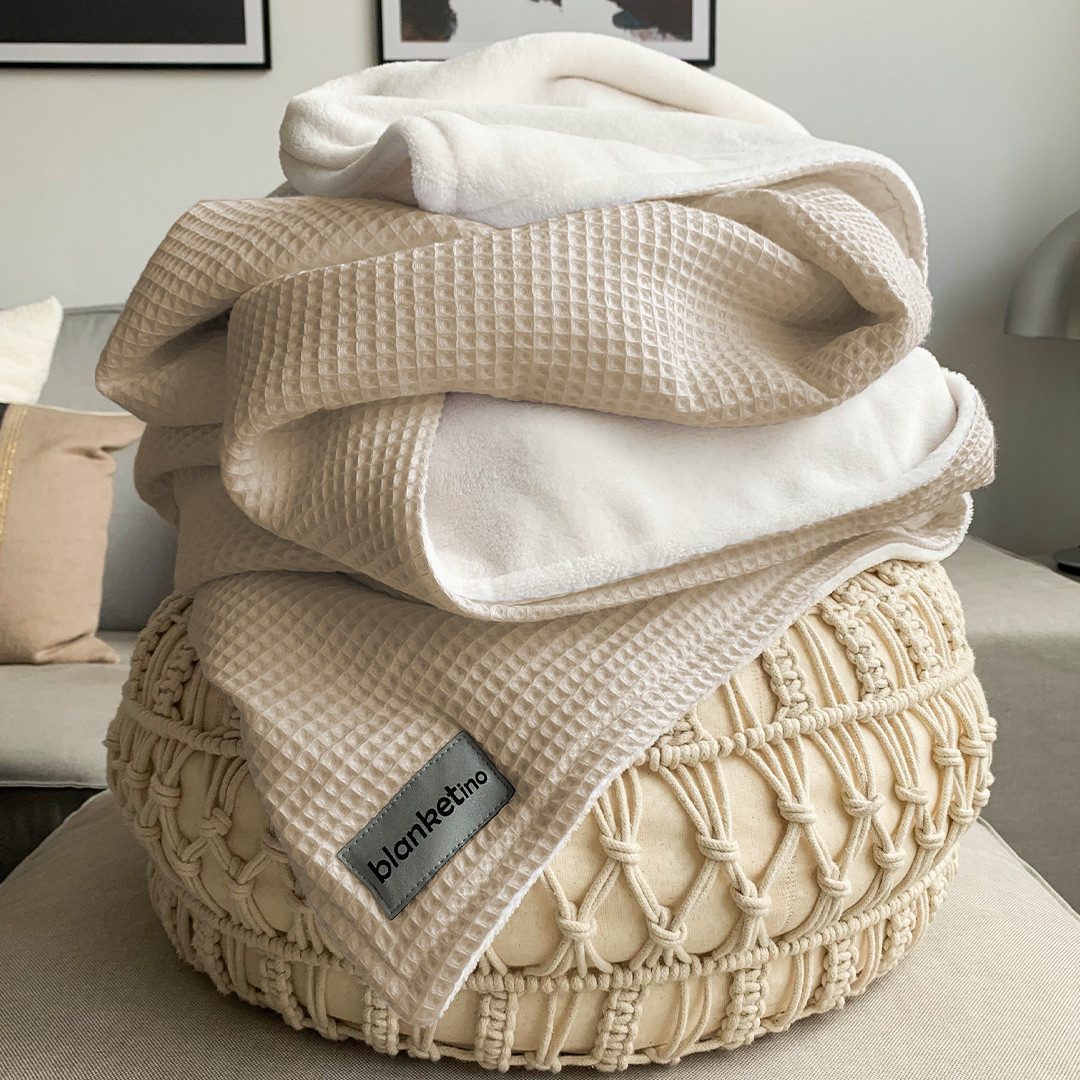 Wohndecke flauschige Kuscheldecke, wärmende Couchdecke, blanketino, Stilvolle Sofadecke, Überdecke in Creme & Sandweiß