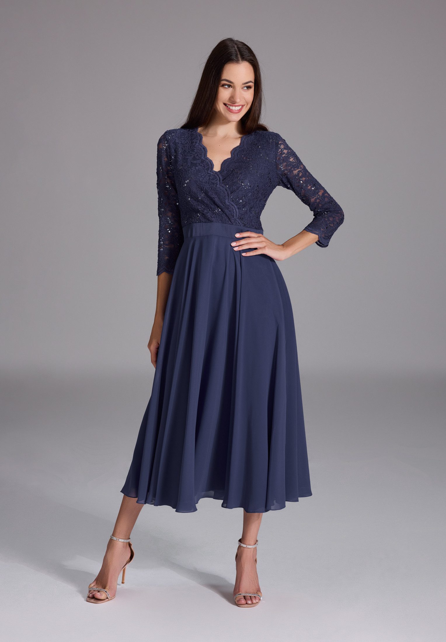 SWING Cocktailkleid Taillierte Passform mit ausgestelltem günstig online kaufen