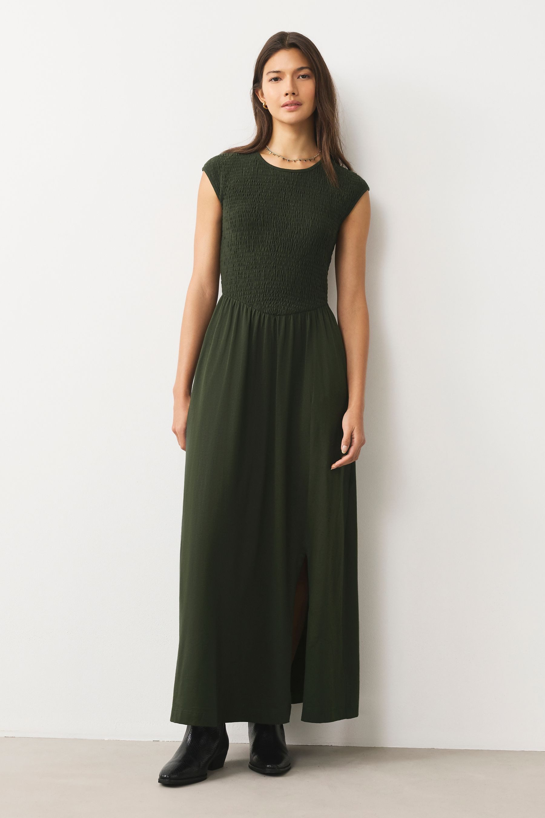Next Midikleid Jersey-Midikleid mit gesmoktem Rumpf (1-tlg) – Bild 5 von 5