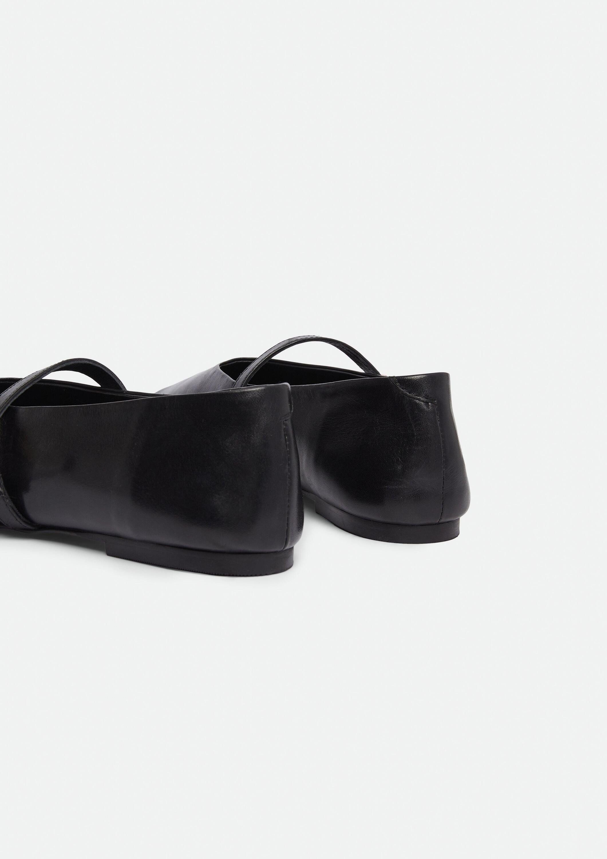 comma Slipper Slipper Ballerinas aus Glattleder mit Riemchen