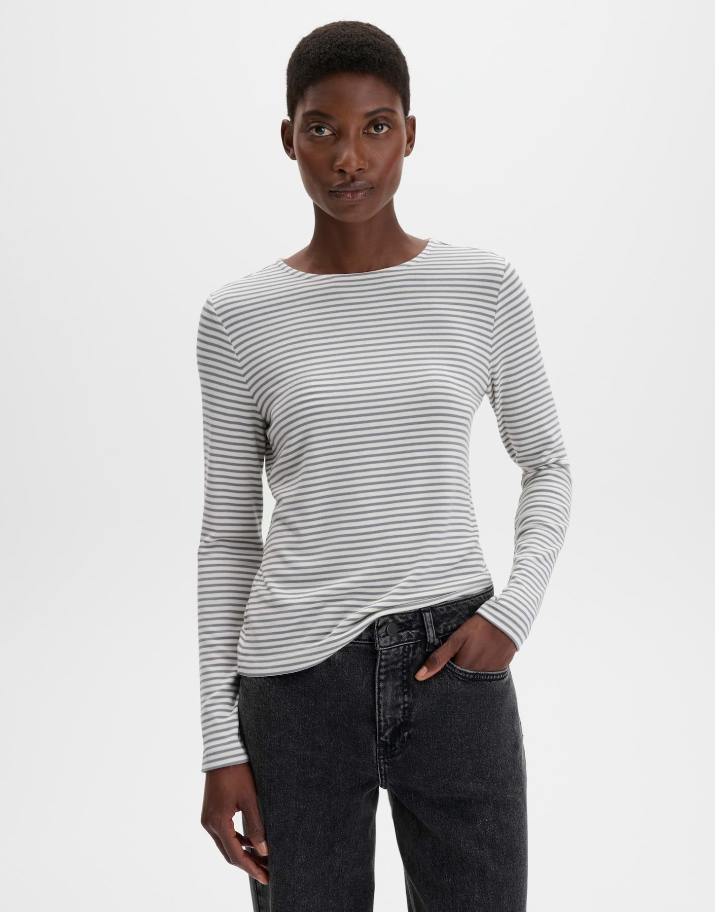 someday Langarmshirt Kamaja aus weichem Jersey mit Streifenmuster Figurbetonter Schnitt und als Basic vielseitig einsetzbar