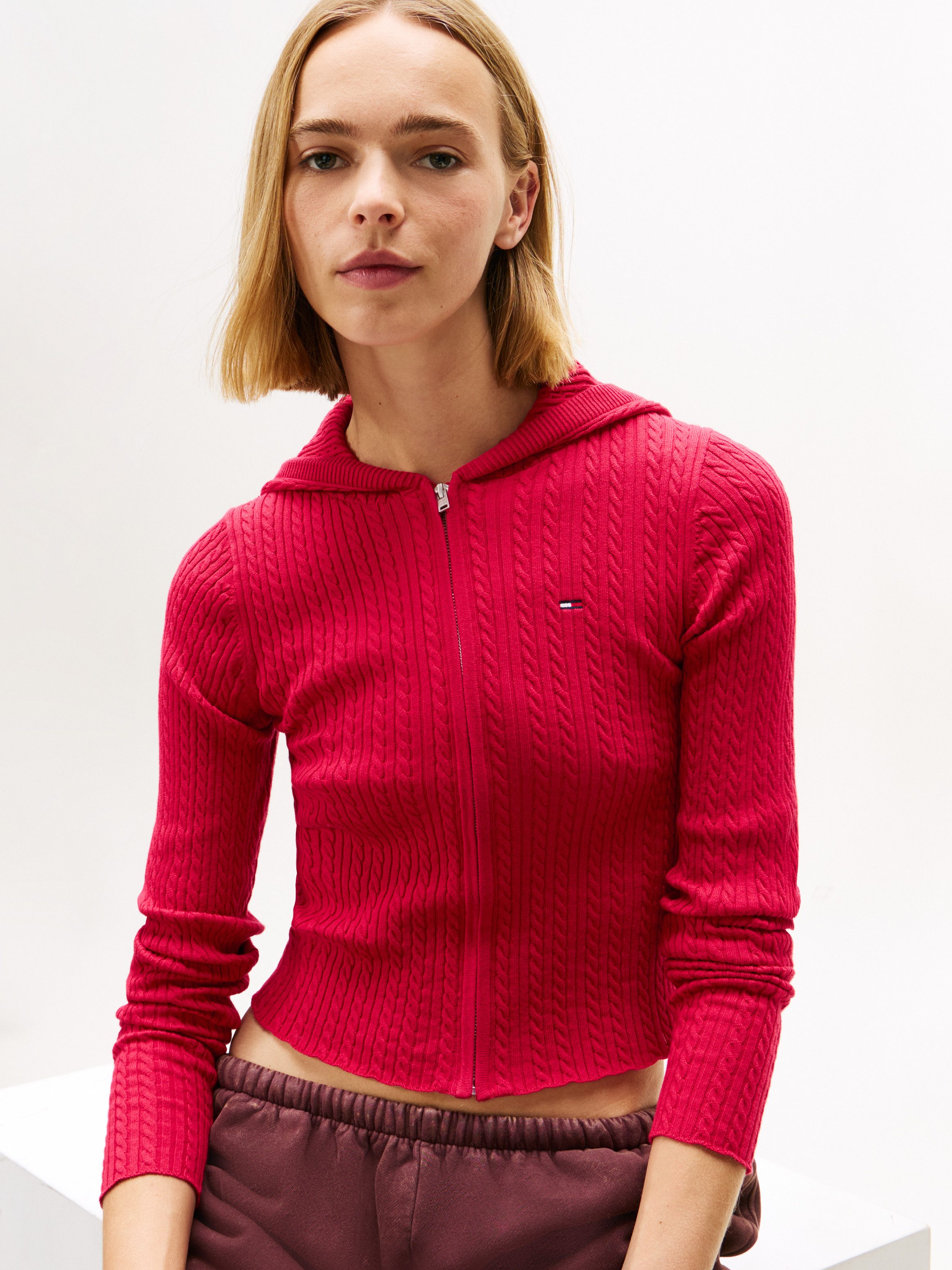 Tommy Jeans Strickjacke TJW ESSENTIAL ZIPPER HOOD CARDI mit Zopfstrickmuste günstig online kaufen