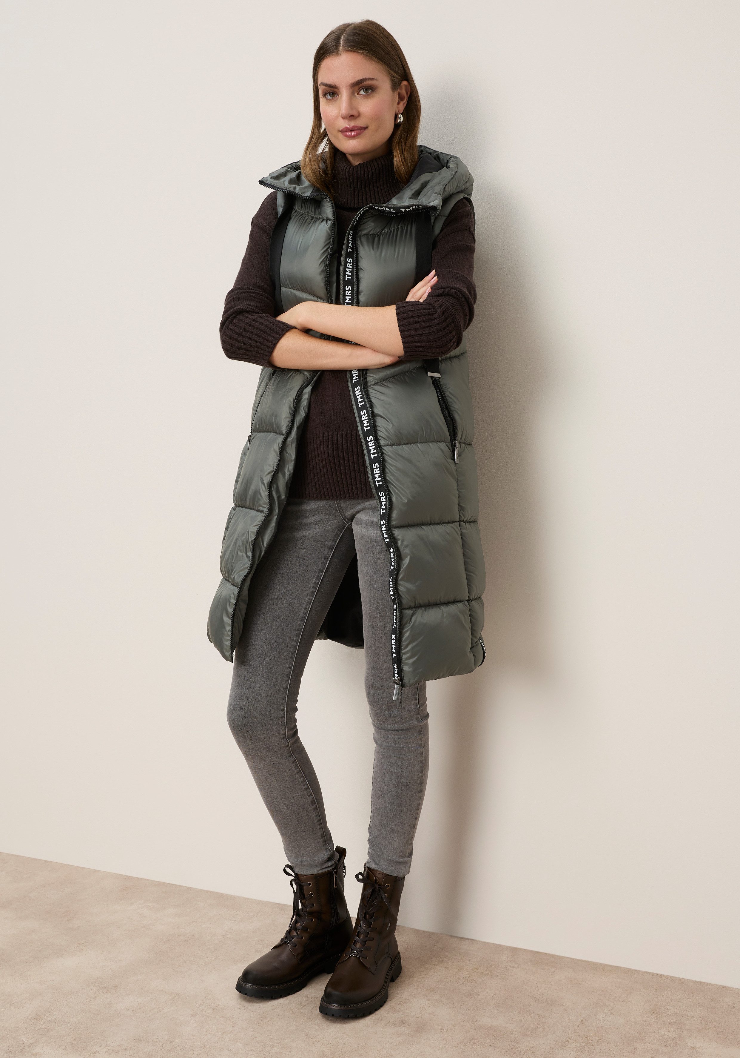 Zum Outfit 9