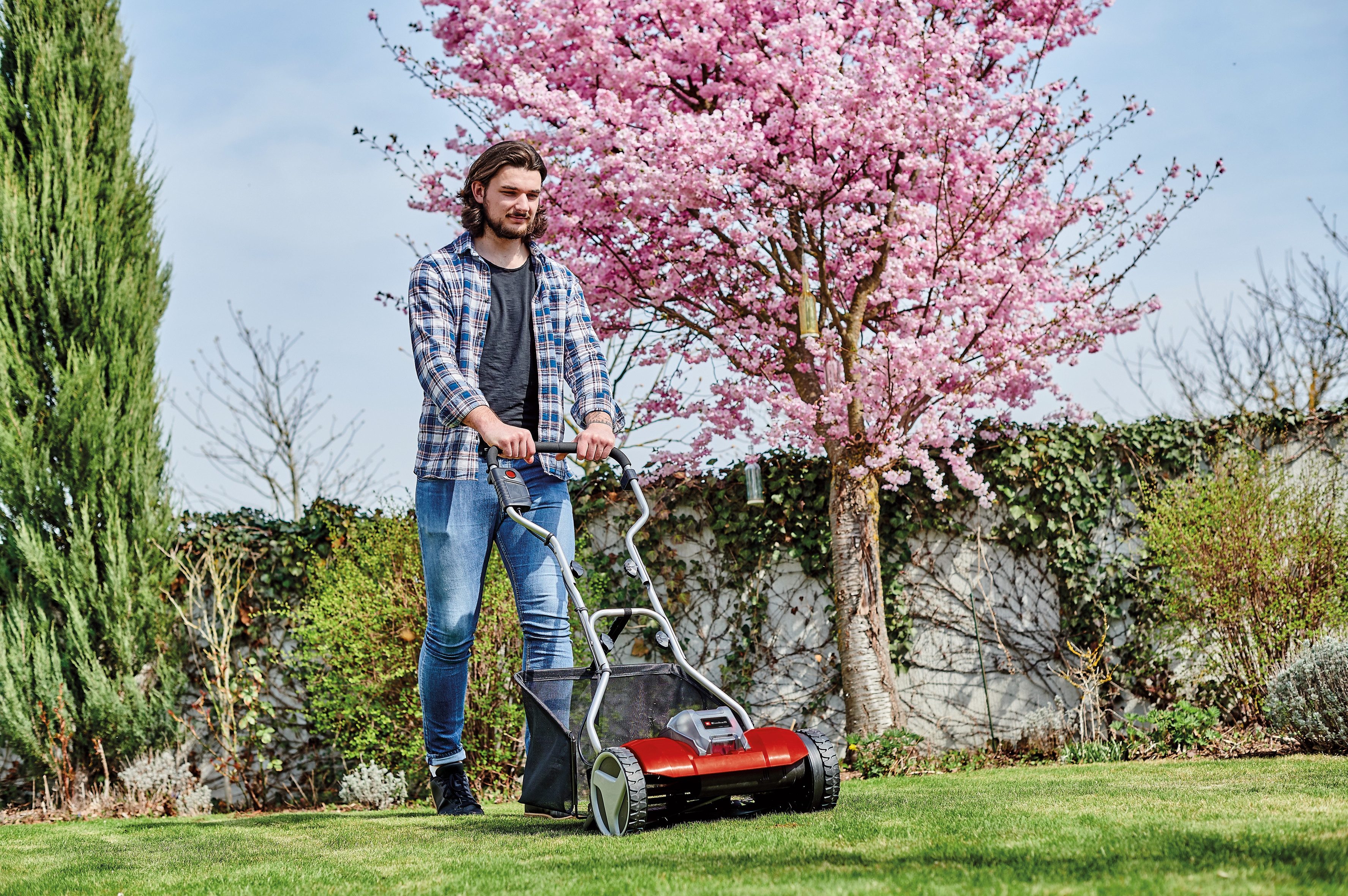 Einhell Akkurasenmäher Spindelmäher GE-HM 18/38 Li-Solo, 38 cm Schnittbreite, ohne Akku und Ladegerät – Bild 2 von 5