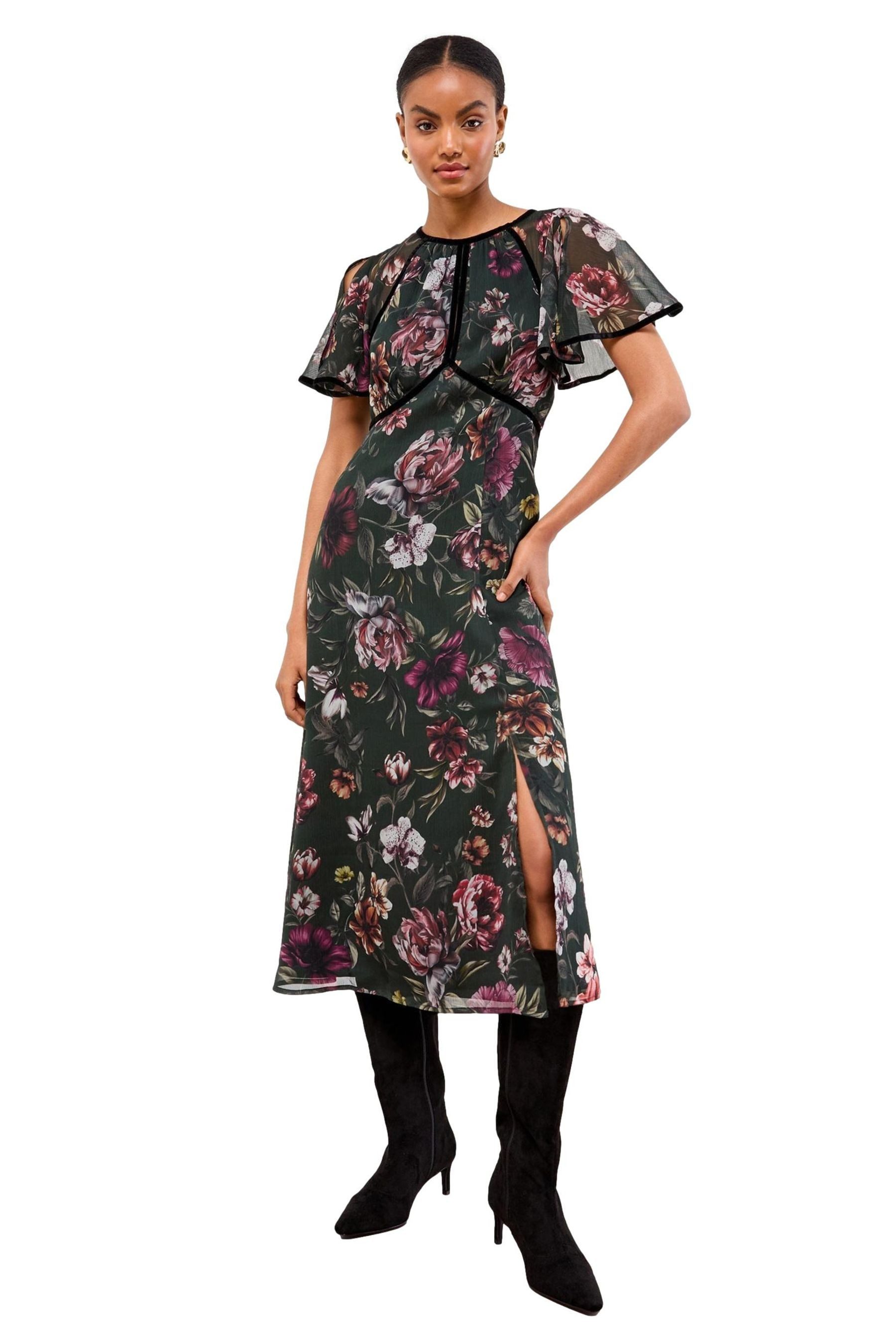LIPSY Midikleid Lipsy Samt-Midikleid mit Flügelärmeln, Regular (1-tlg) günstig online kaufen