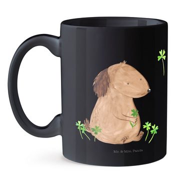 Mr. & Mrs. Panda Tasse Hund Kleeblatt - Schwarz - Geschenk, entspannt, Hunderasse, Hundemama, Keramik Schwarz, Herzberührende Designs