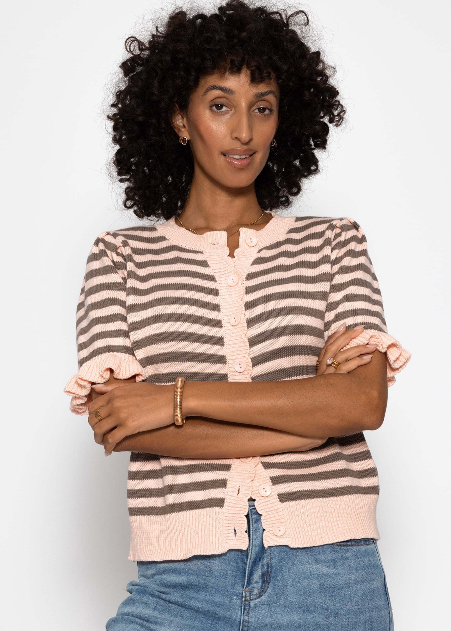 SASSYCLASSY Cardigan Gestreifte Kurzarm-Strickjacke mit Volants Damen Verspielter Cardigan mit Knopfleiste und gerippten Bündchen