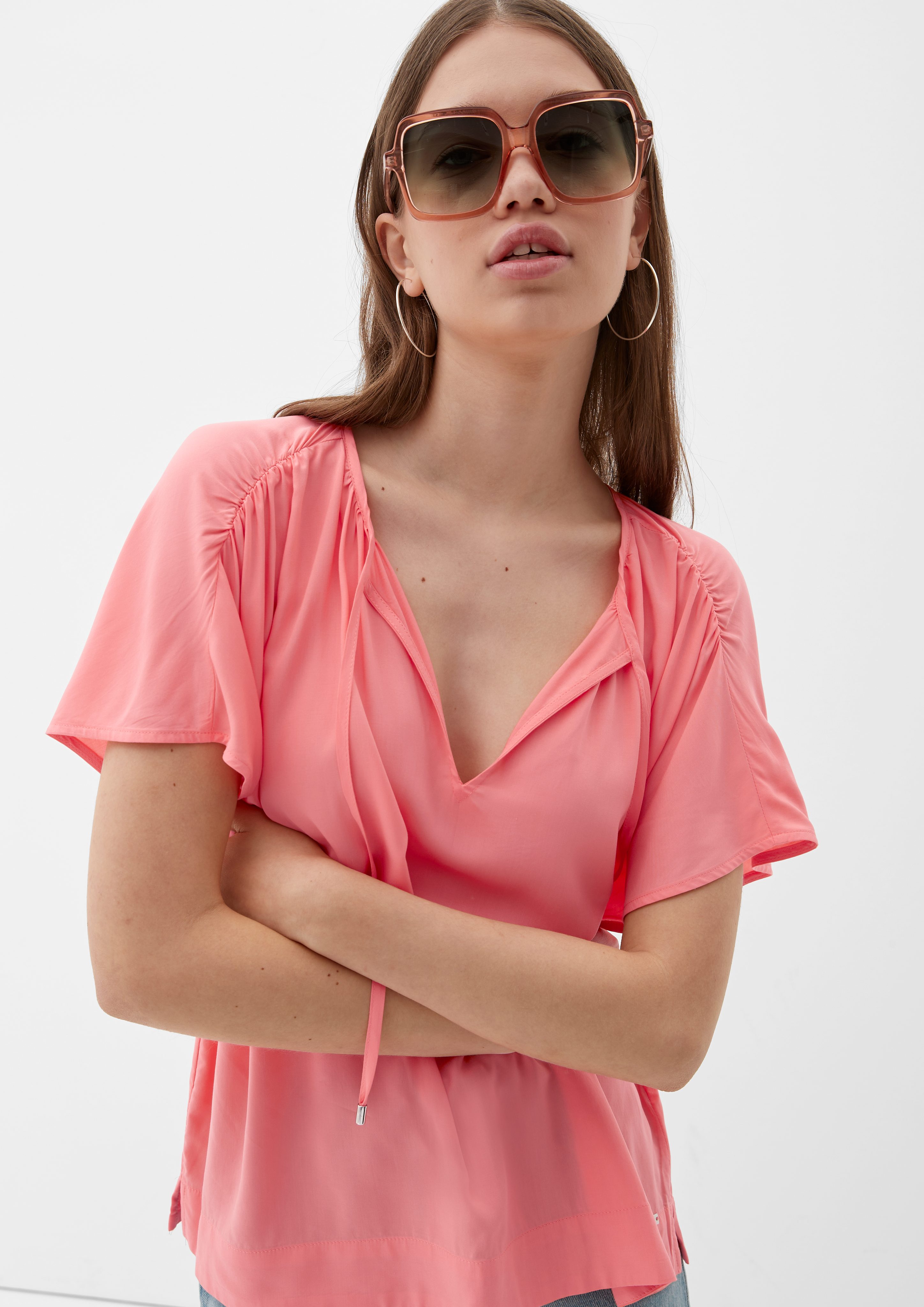 Kurzarmbluse Viskosebluse mit Raffung