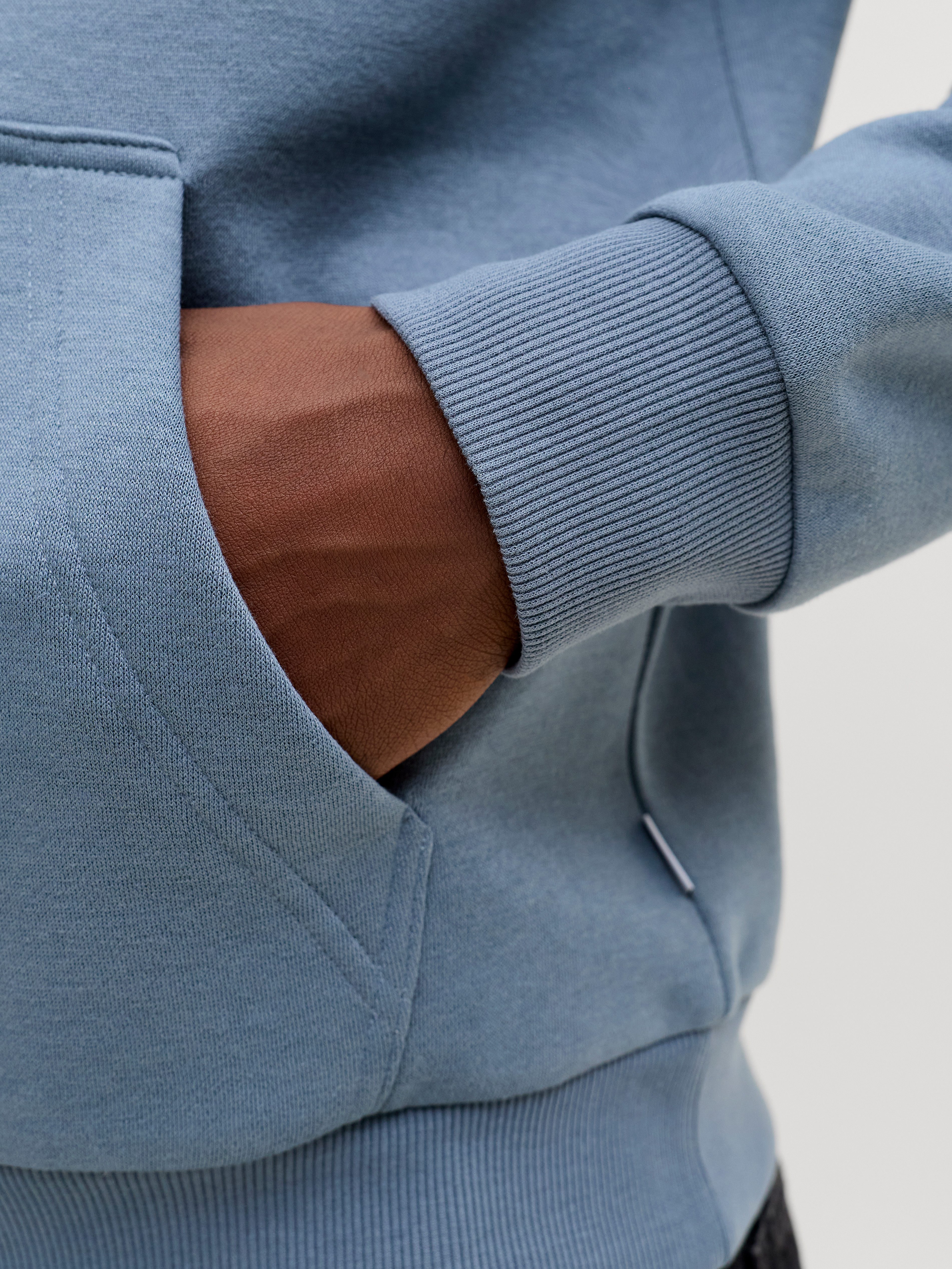 Jack & Jones Kapuzensweatshirt JJEBRADLEY SWEAT HOOD NOOS mit Känguru Tasch günstig online kaufen