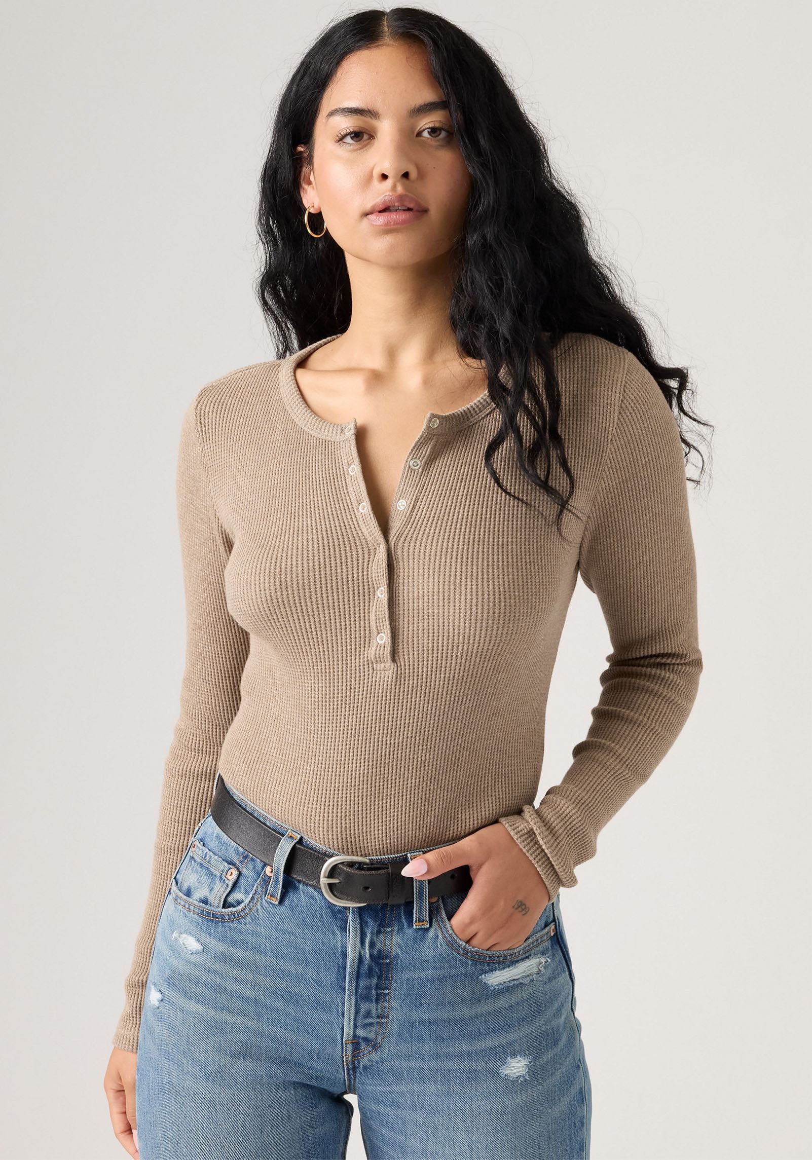 Levi's® Langarmshirt DRY GOODS HENLEY Mit Waffelstruktur- Muster günstig online kaufen