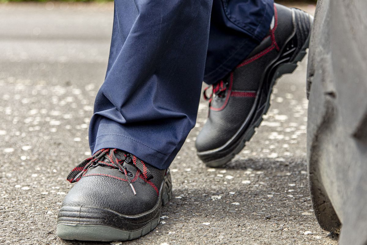 Qualitex Workwear S3-Arbeitsschuh aus echtem Leder Sicherheitsschuh Schnürstiefel -Fusschutz rutschfest mit Stahlkappe