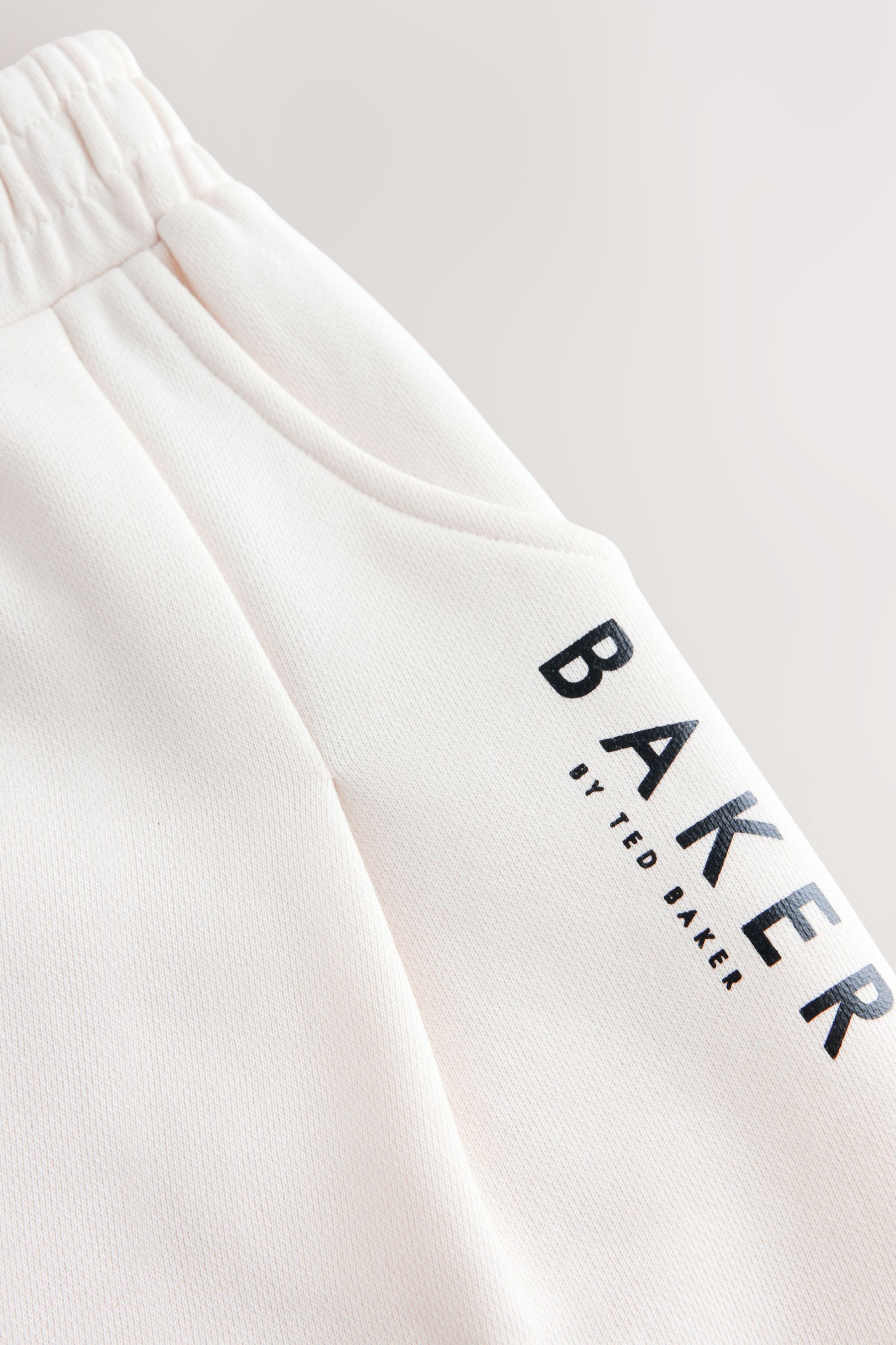 Baker by Ted Baker Sweatanzug Baker by Ted Baker Sweatshirt & Jogginghose (2-tlg) – Bild 5 von 5