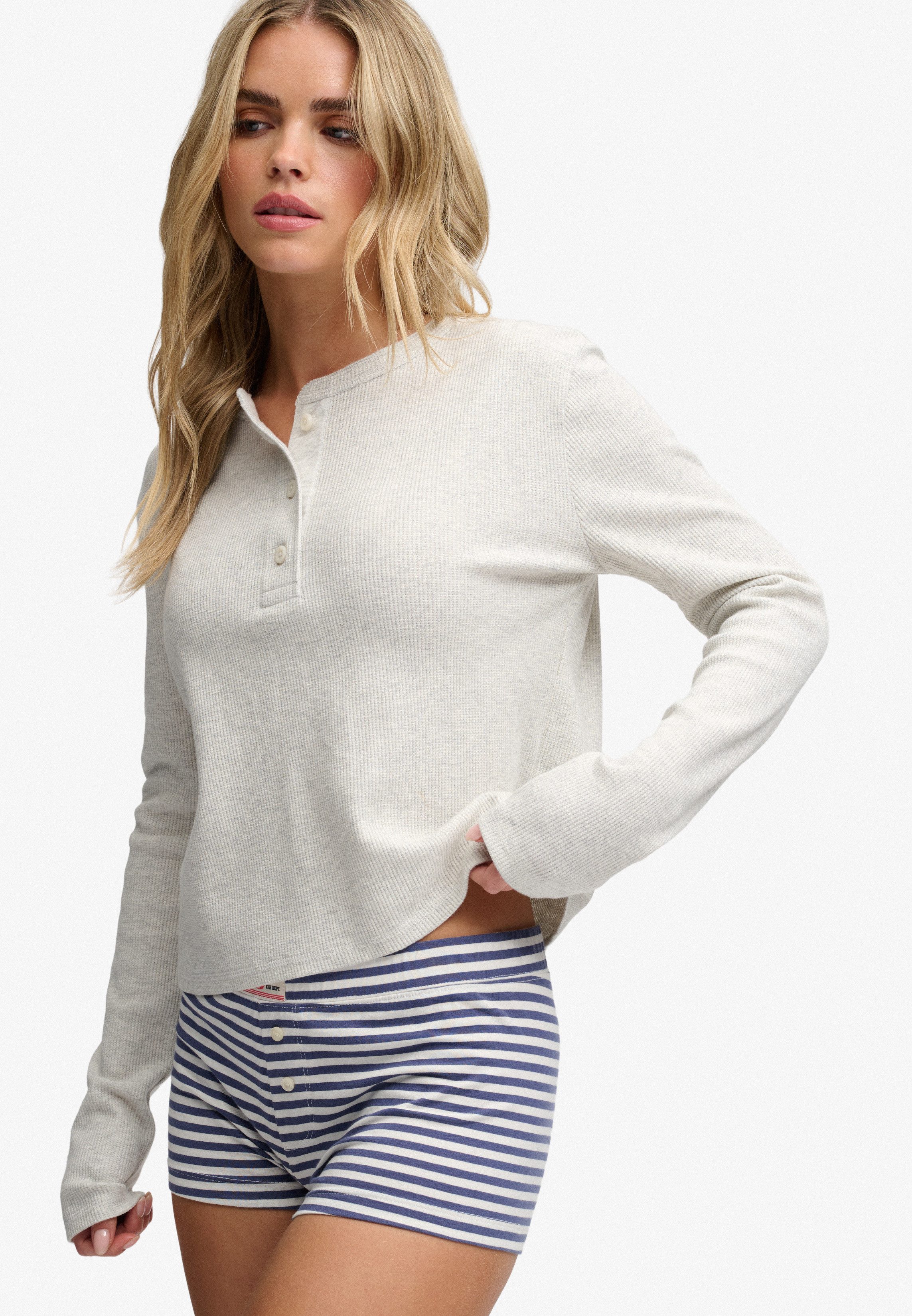 Superdry Langarmshirt ATH ESS WAFFLE BUTTON LS TOP Baumwollmischung, skinny fit