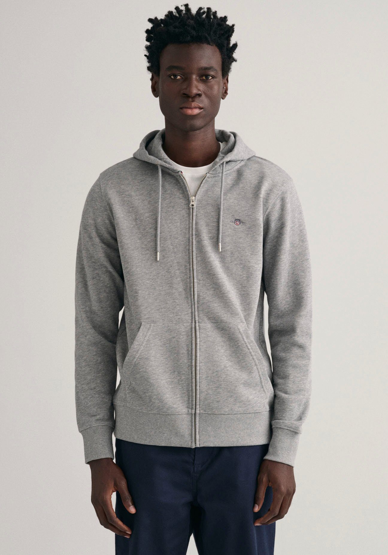 Gant Hoodie REG SHIELD FULL ZIP HOODIE mit Logostickerei auf der Brust GREY MELANGE | 