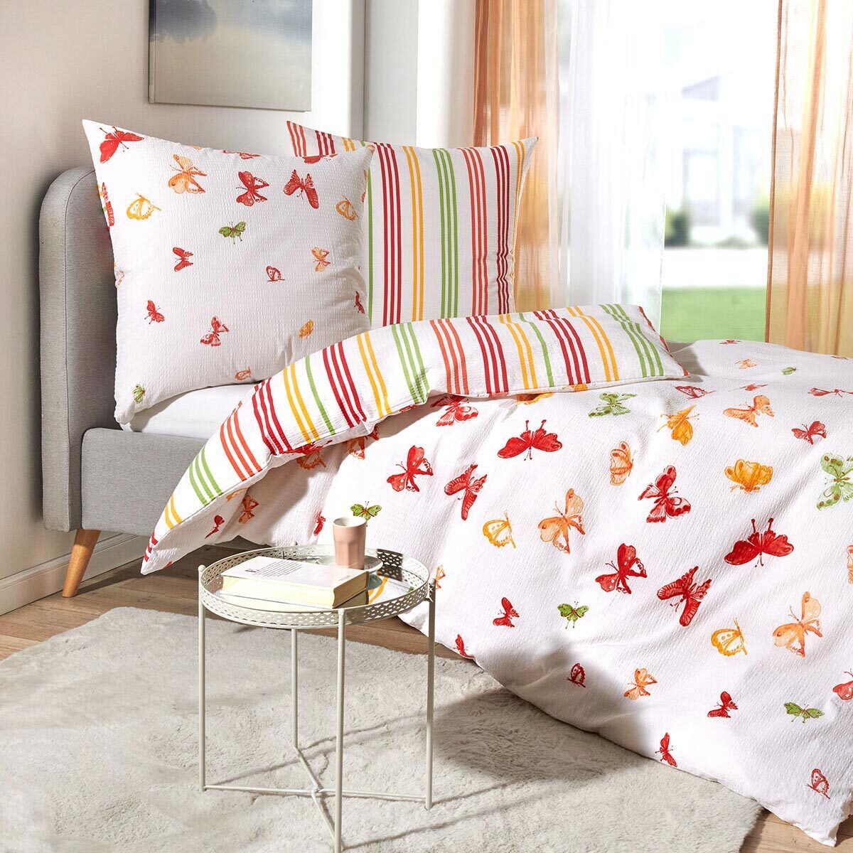 TRAUMSCHLAF Bettwäsche Mariposa, Seersucker, 2 teilig, farbenfrohe Schmetterlinge