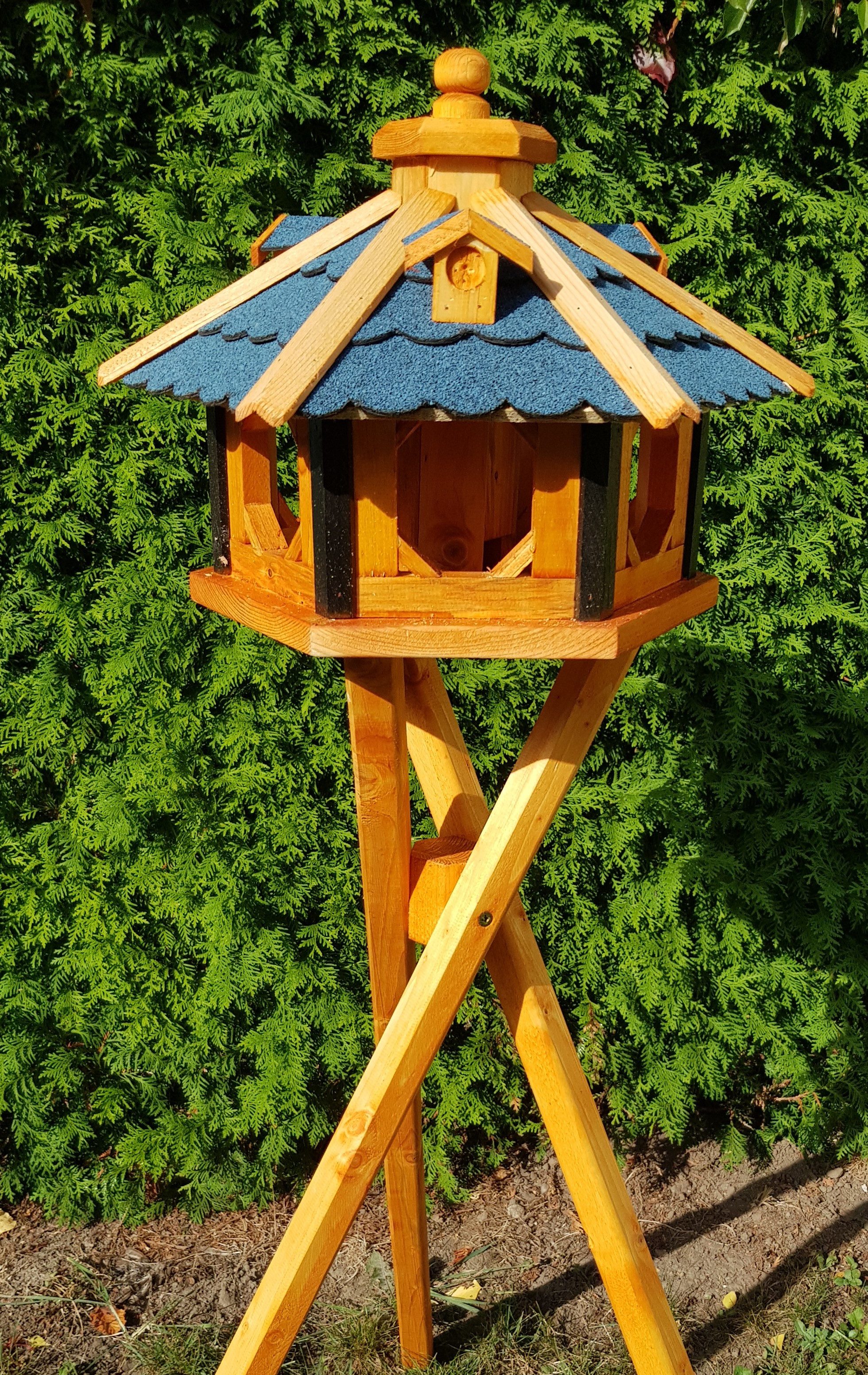 Holzdekoladen Vogelhaus Vogelhaus mit Ständer 48x33 cm Größe L Typ 9