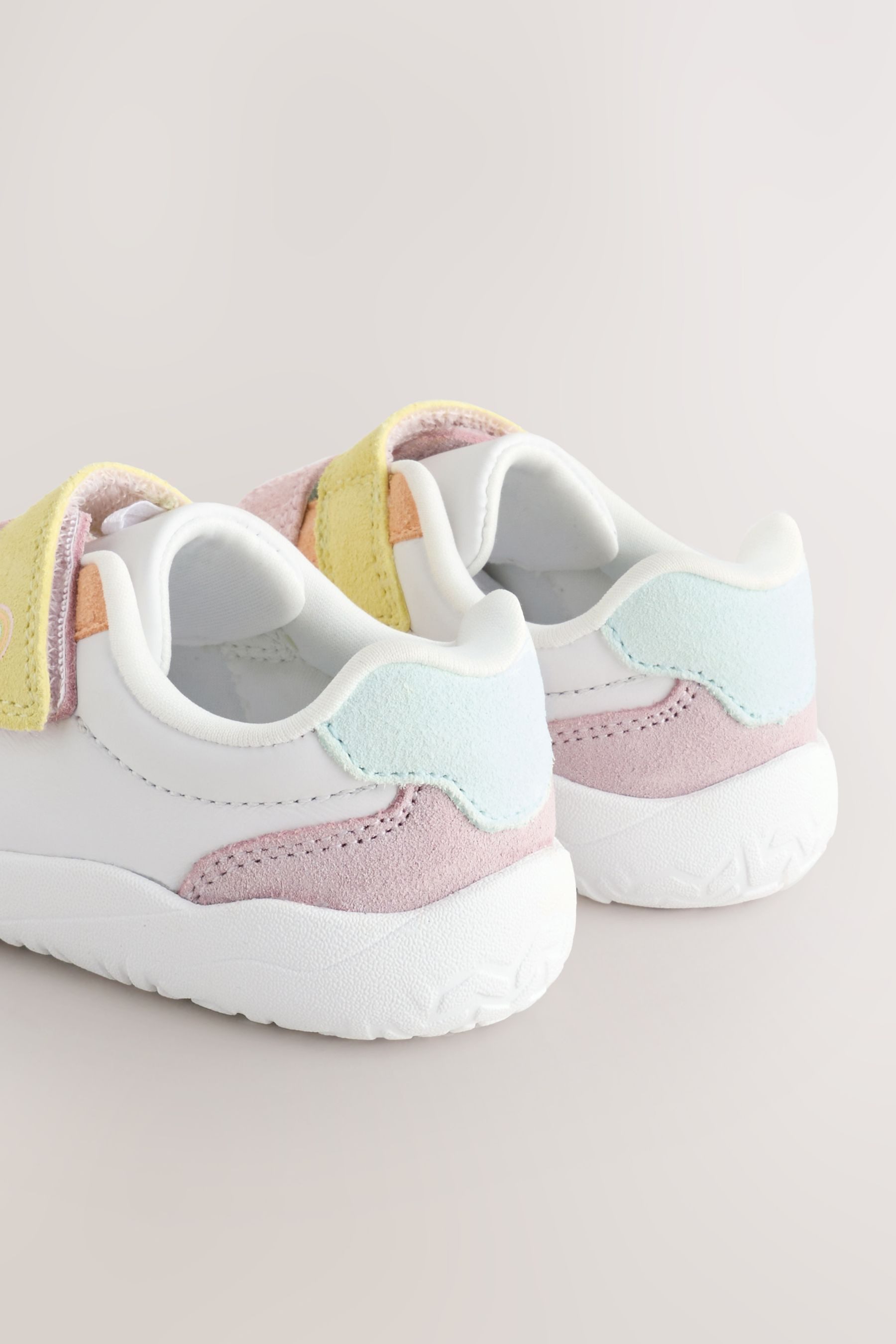 Next Barfuß-Sneaker aus Leder mit Klettverschluss Sneaker (1-tlg)