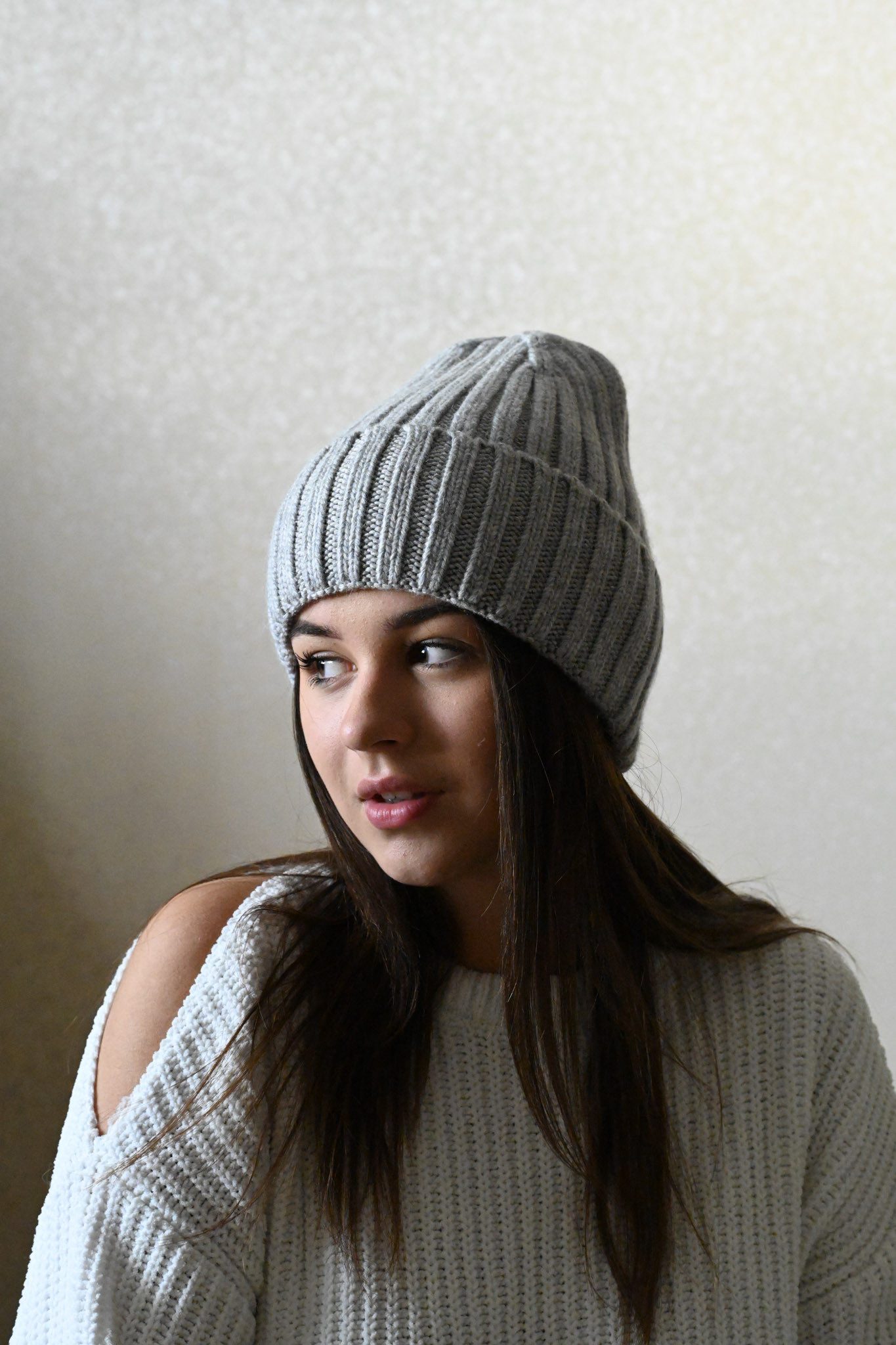 Runde Perlé Beanie warme Wintermütze 100% Merinowolle grau Beanie aus reiner, extrafeiner Merinowolle mit Umschlag