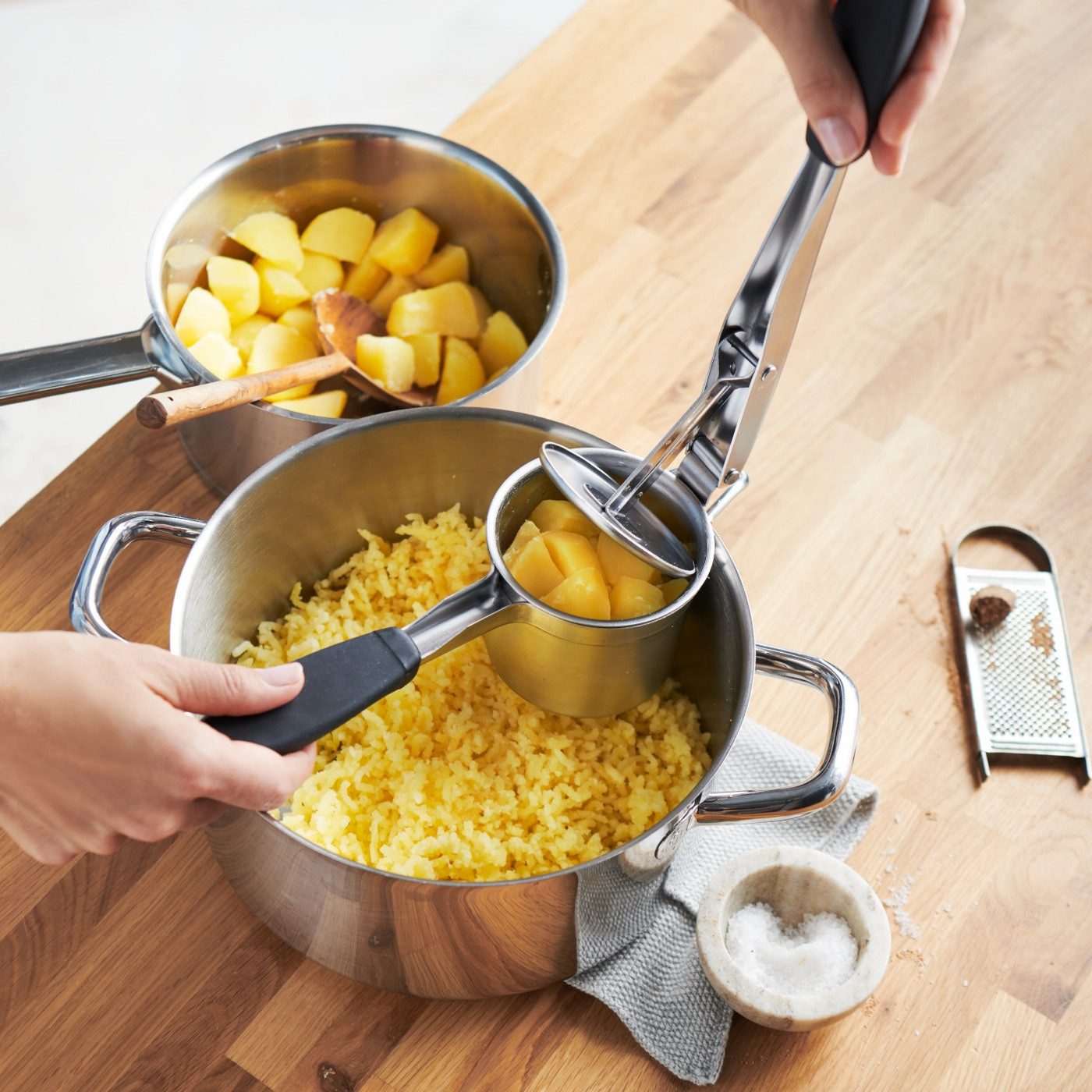 Betty Bossi Kartoffelpresse Kartoffelpresse Schwarz Edelstahl mit Kunststoffgriff