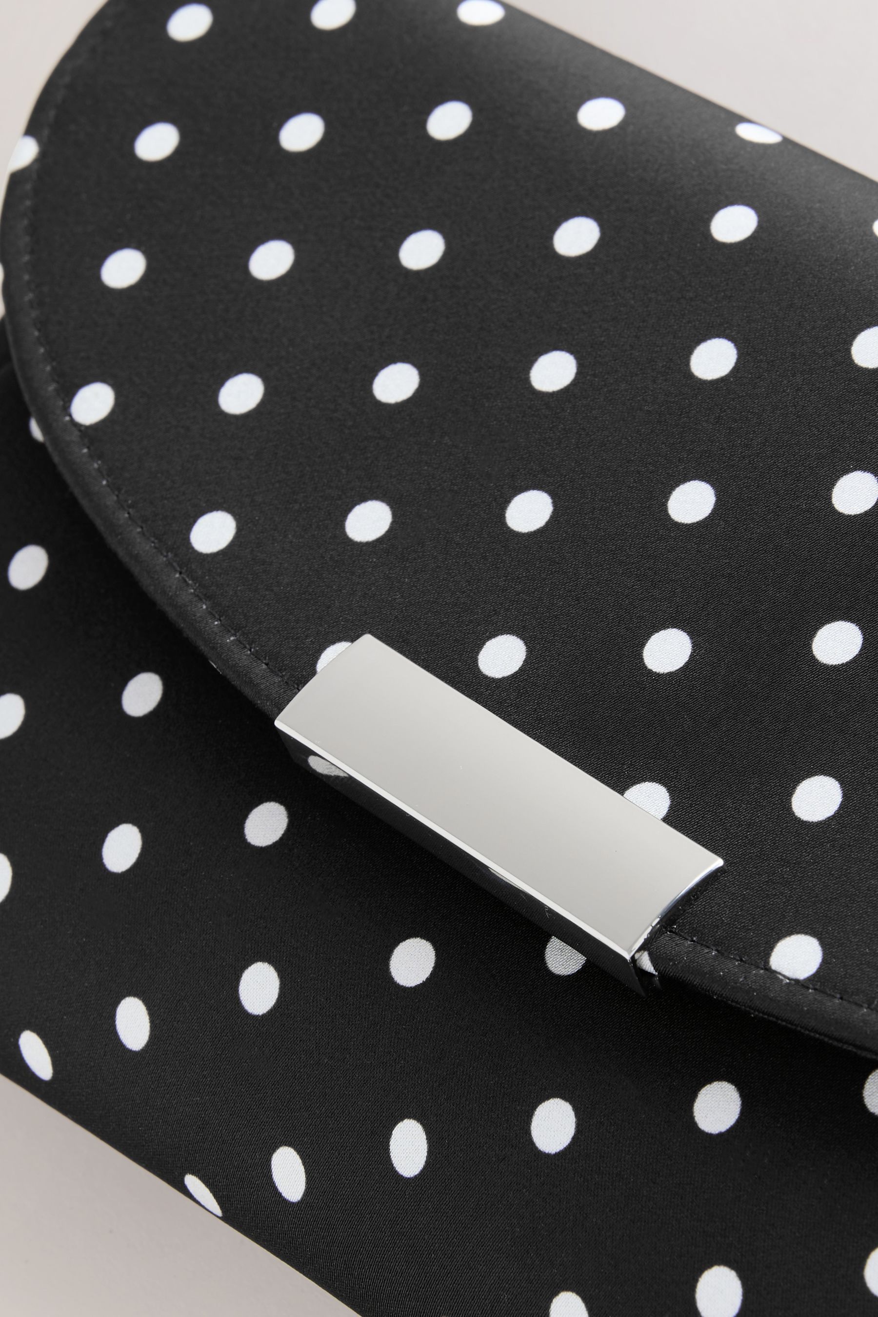 Next Clutch Clutch-Tasche mit abnehmbarer Umhängekette (1-tlg)