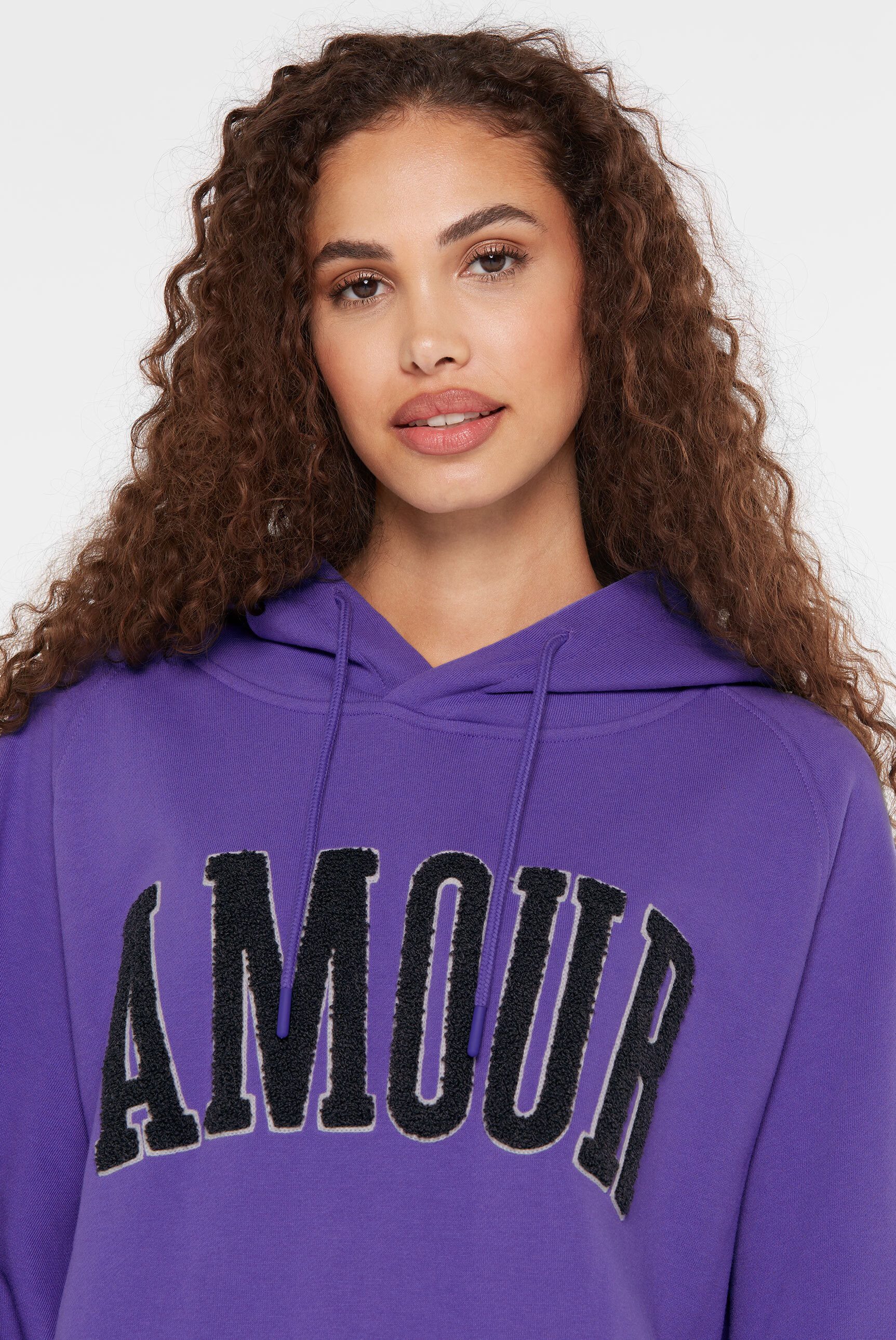 SENSES.THE LABEL Kapuzensweatshirt mit Frottee Lettern – Bild 5 von 5
