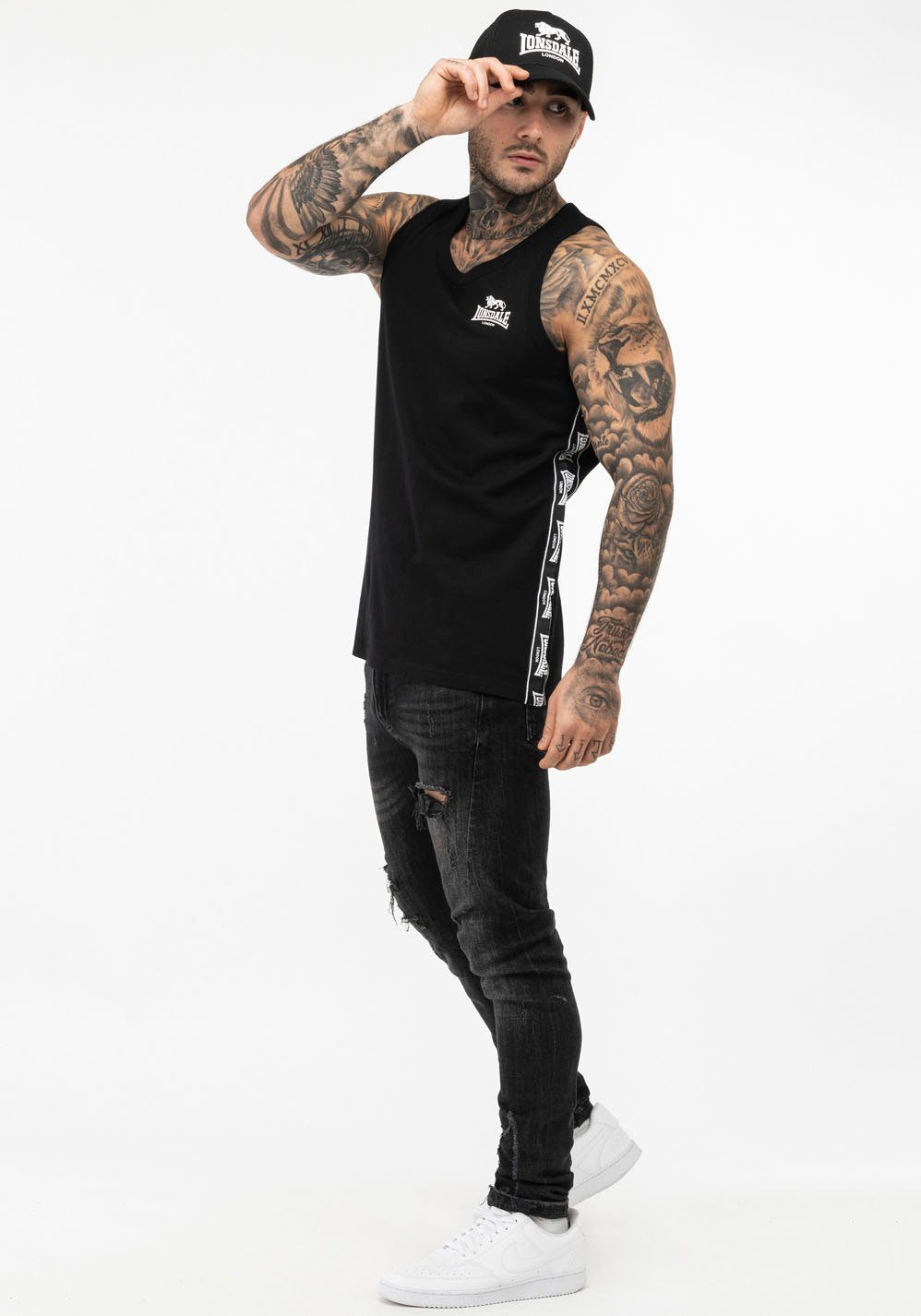 Lonsdale Tanktop CLOUSTA bedruckte Optik mit Logoschriftzug, abgesteppter Rumpfabschluss