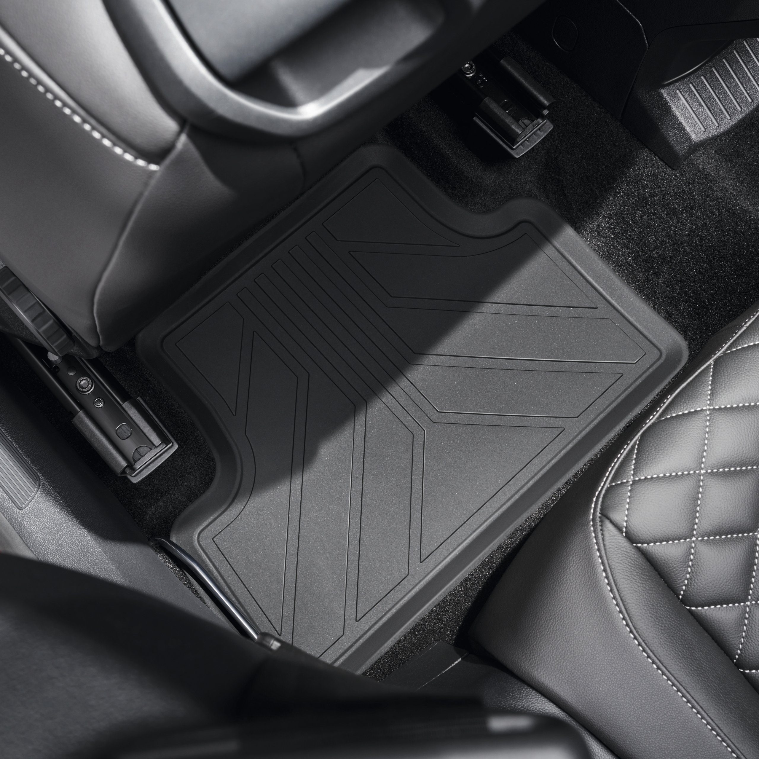 Volkswagen Passform-Fußmatten Golf 8 VIII (4 St), für VW Golf Limousine,  Gummifußmatten vorne und hinten, rutschfest, abwaschbar, 5H1061500 82V