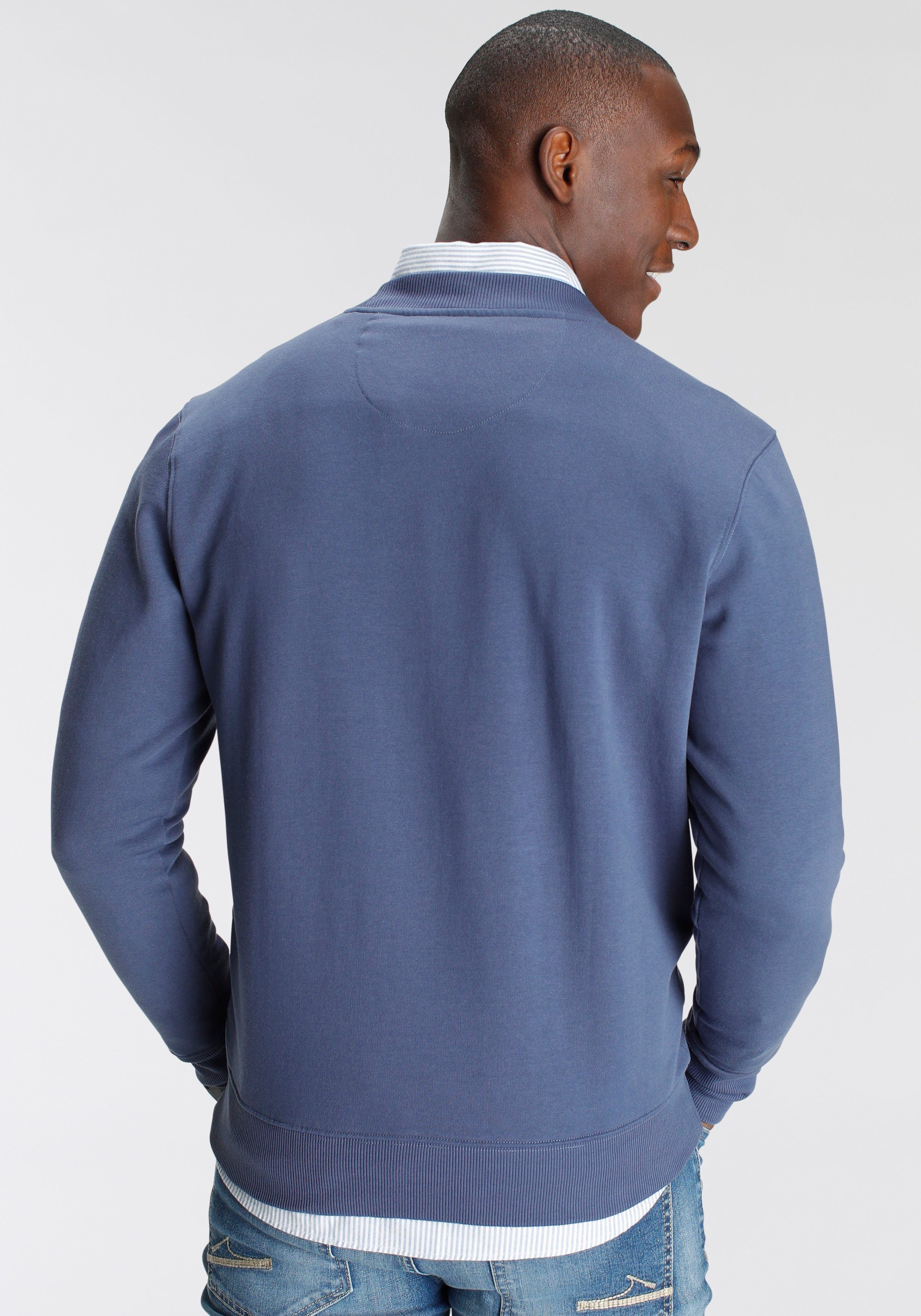 mit NEUE MARKE! DELMAO Sweatshirt modischem Brustlabel blau -