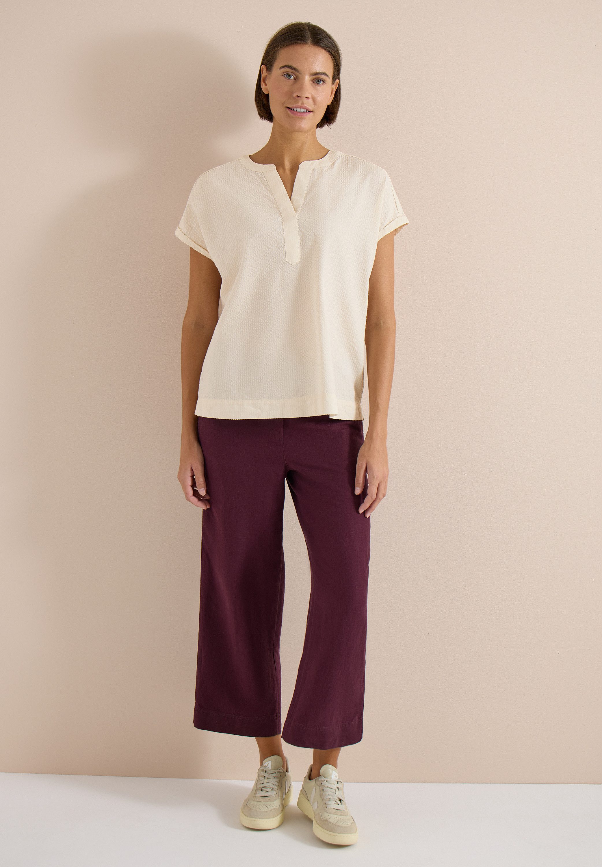 CECIL Kurzarmbluse mit geschlitztem Rundhalsausschnitt