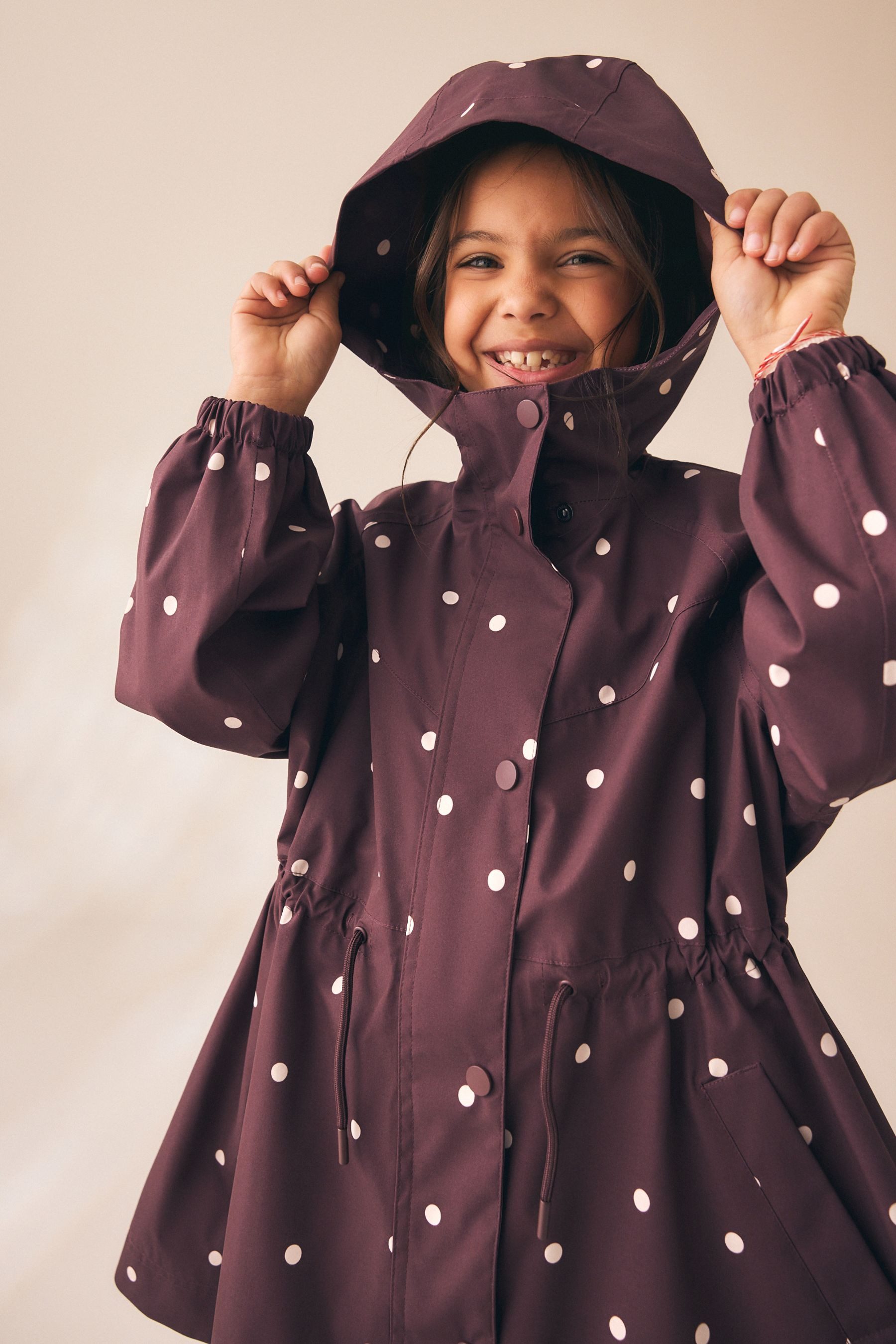 Next Regenjacke Wasserdichte Regenjacke mit Rockdetail (1-St)