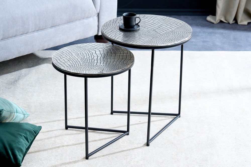 riess-ambiente Couchtisch ELEMENTS Ø40cm silber antik (Set, 2-St), Wohnzimmer · Metall · rund · handmade · Krokodil-Design · Urban Jungle