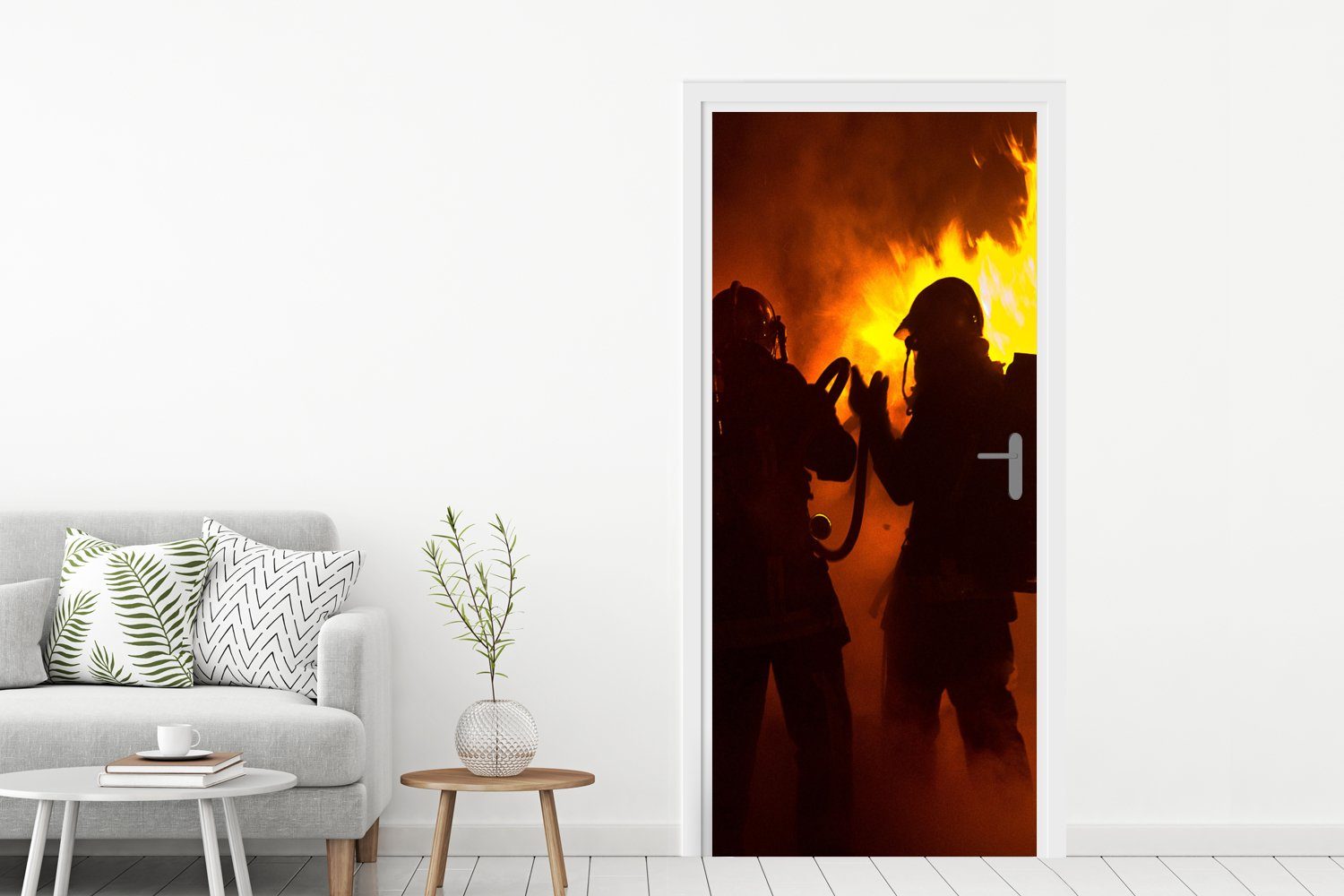 75x205 St), Türtapete Silhouetten Feuerwehrleuten, MuchoWow cm Türaufkleber, Fototapete für Matt, Tür, bedruckt, (1 von