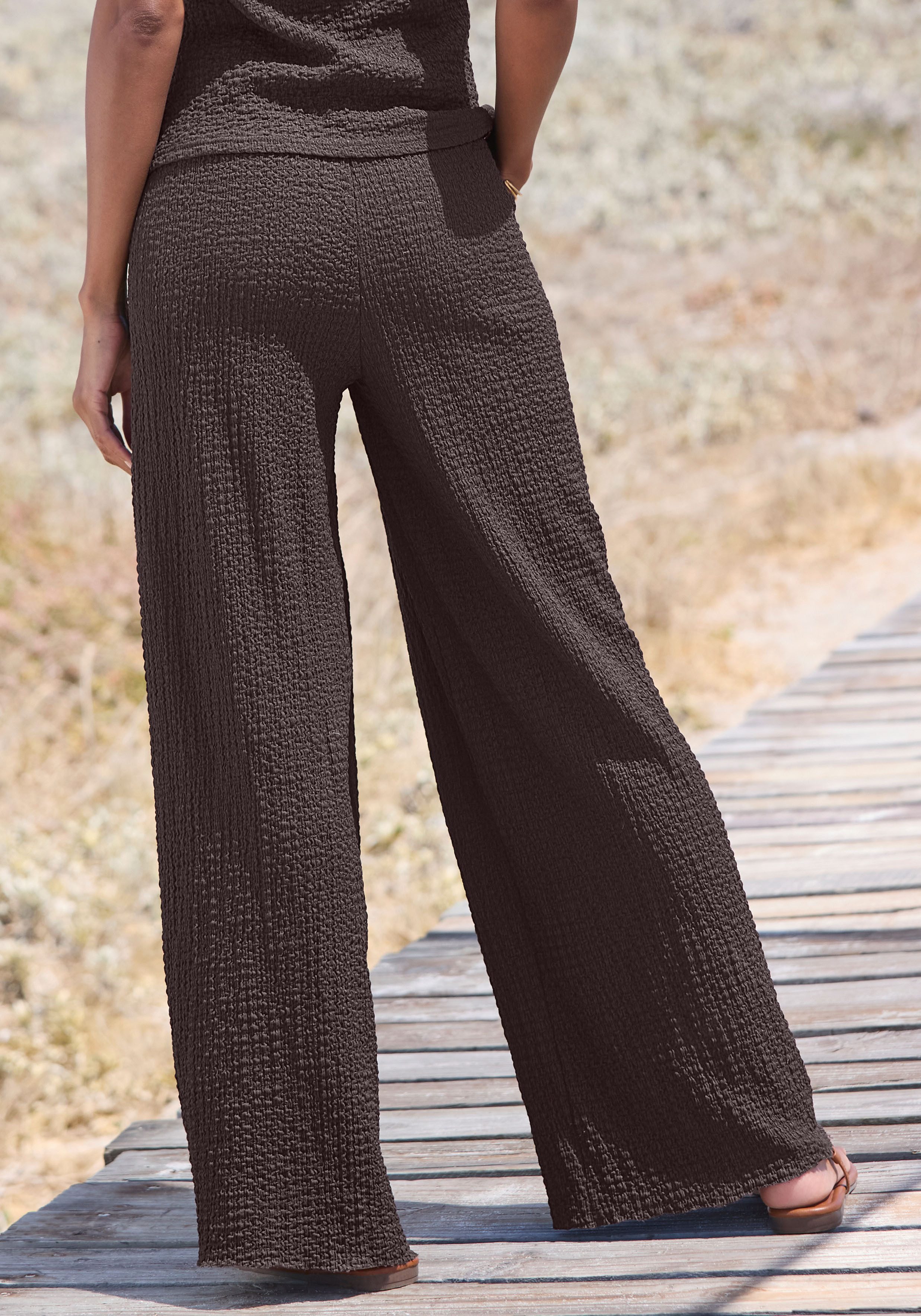 LASCANA Schlupfhose bügelfrei mit weitem Bein aus bequemen Stoff mit Kordelzug, Sommerhose, Strandhose