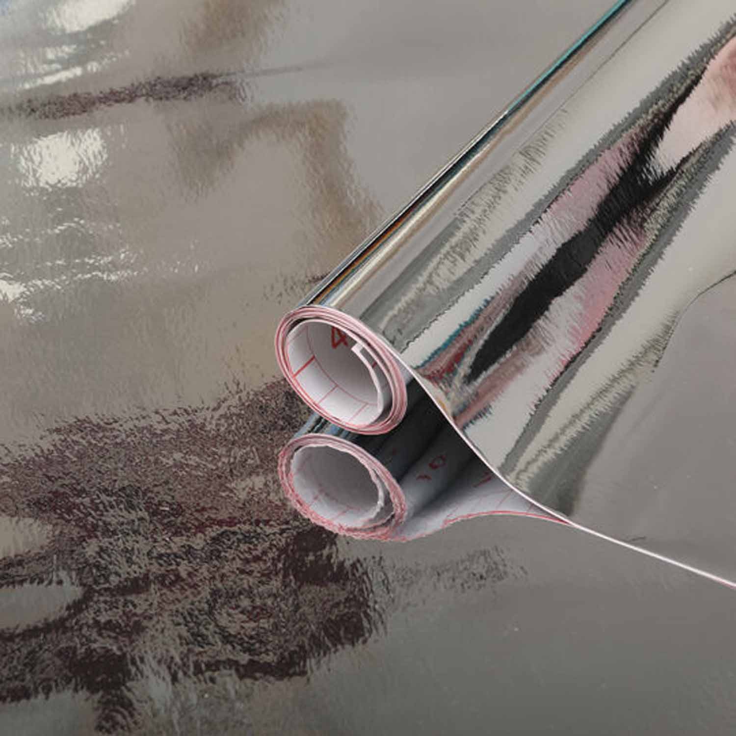 d-c-fix Möbelfolie Metallic silber - selbstklebende Dekofolie Klebefolie für Möbel Küche, Hochglanz Metallicfolie - zuschneidbar und rückstandslos entfernbar