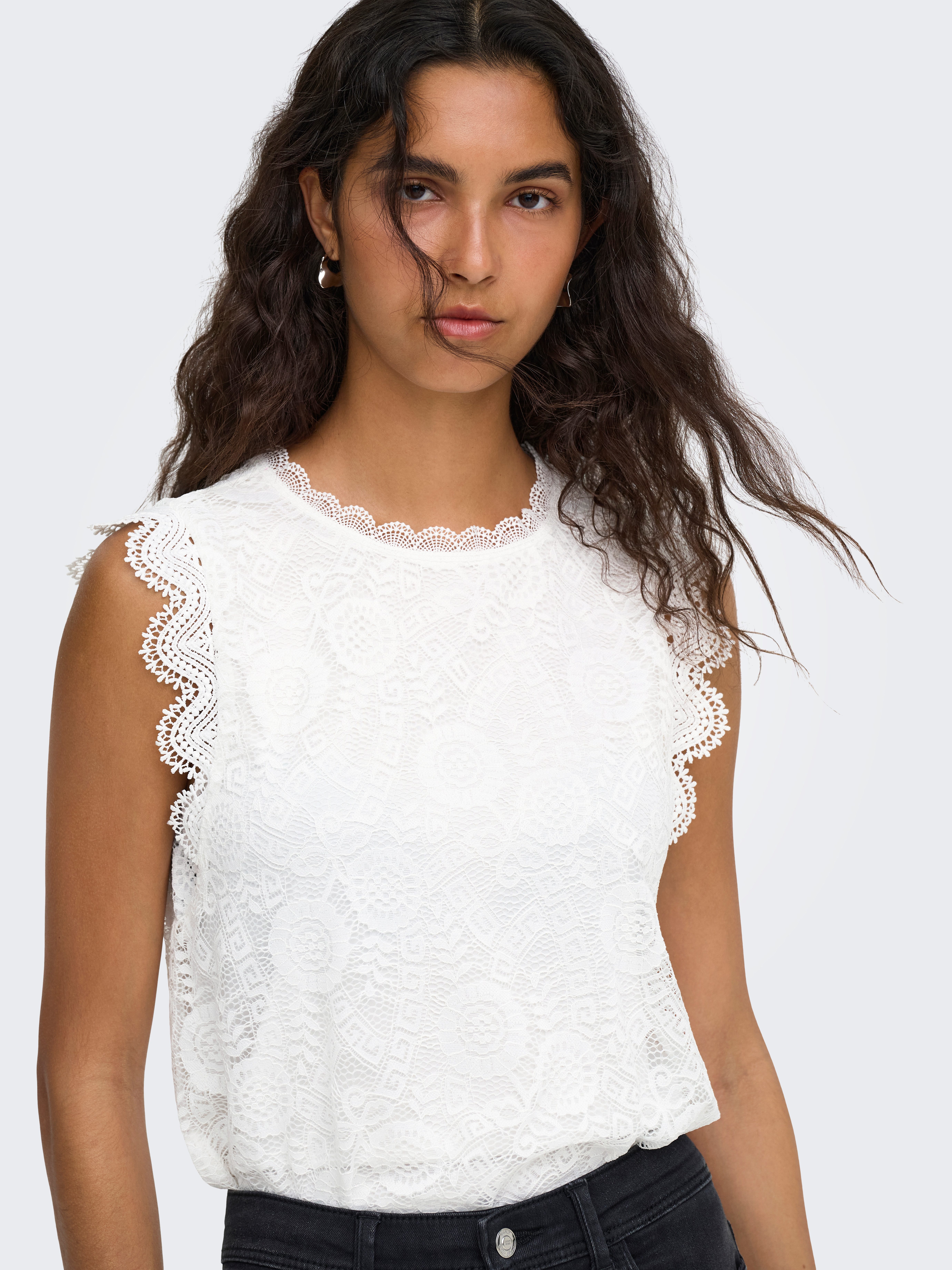 ONLY Spitzentop ONLSINE S/L LACE TOP CS JRS Materialmix, regular fit, Rundhals