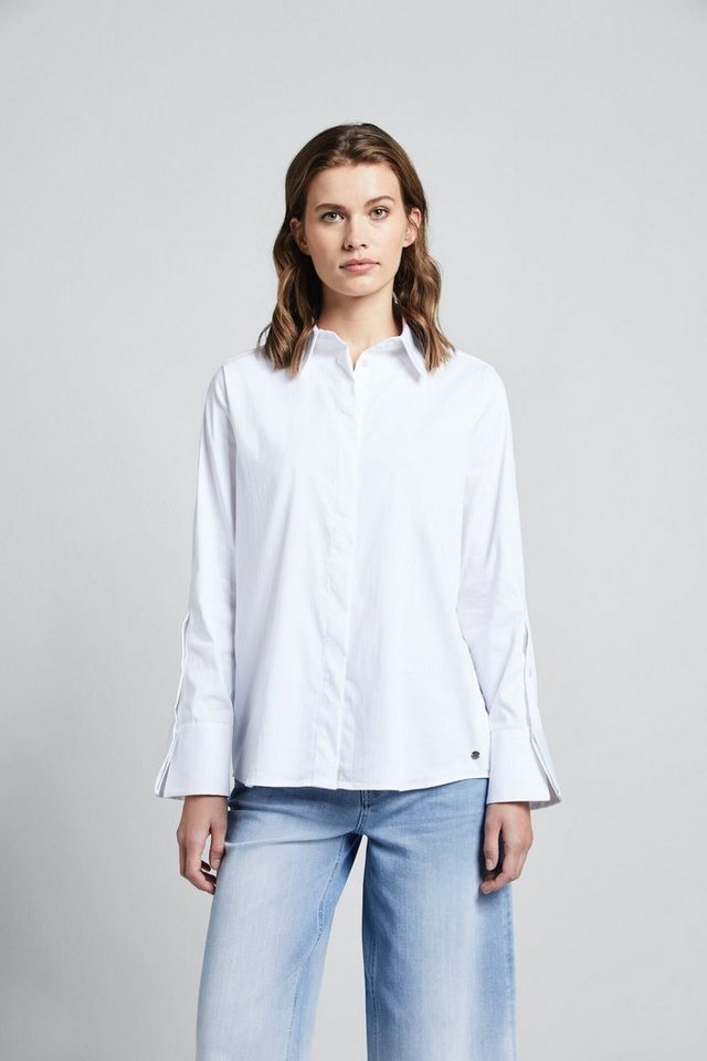 bugatti Hemdbluse aus elastischer Baumwollware, Klassischer Hemdkragen mit  durchgehender Knopfleiste
